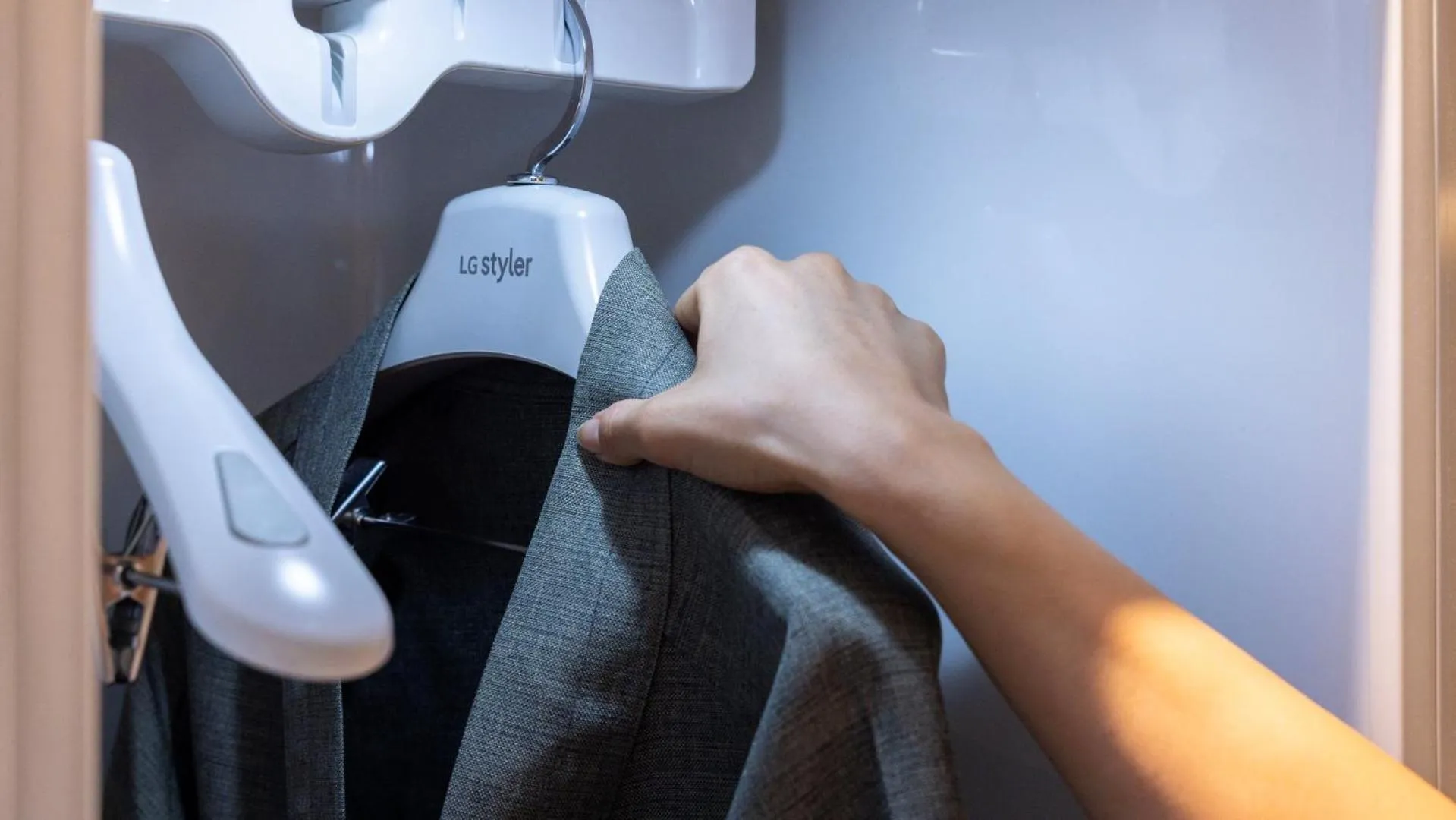 wardrobe in Browndot Hotel Jeonju Junghwasan