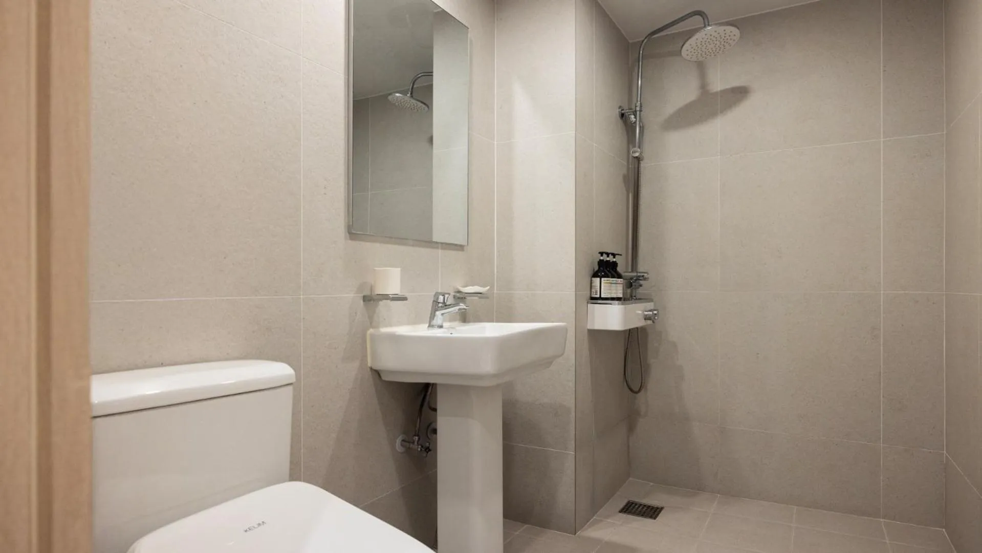 Bathroom in Browndot Hotel Jeonju Junghwasan