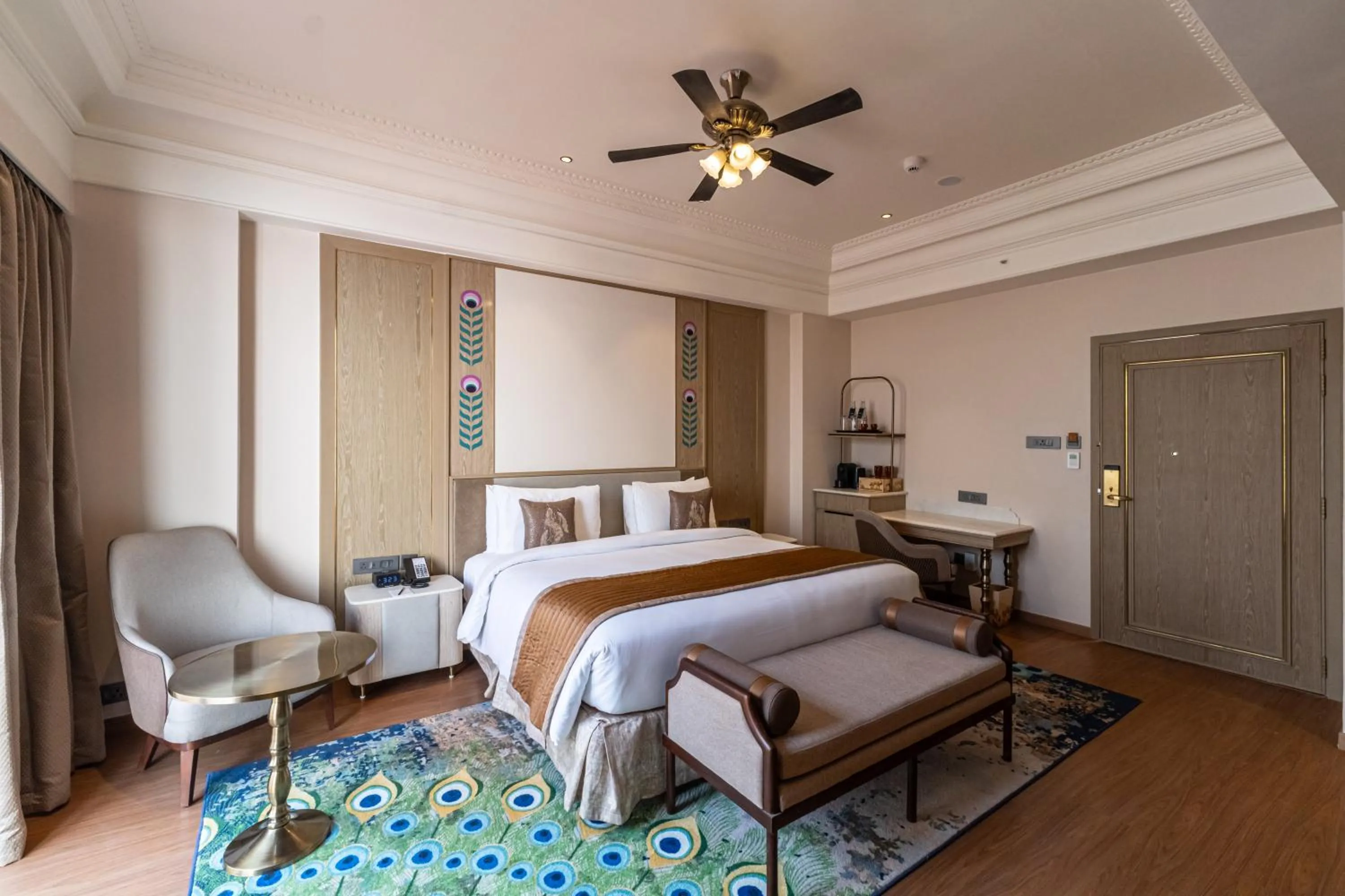 Bedroom, Bed in Wyndham Grand Udaipur Fateh Sagar Lake - Pure Vegetarian Resort