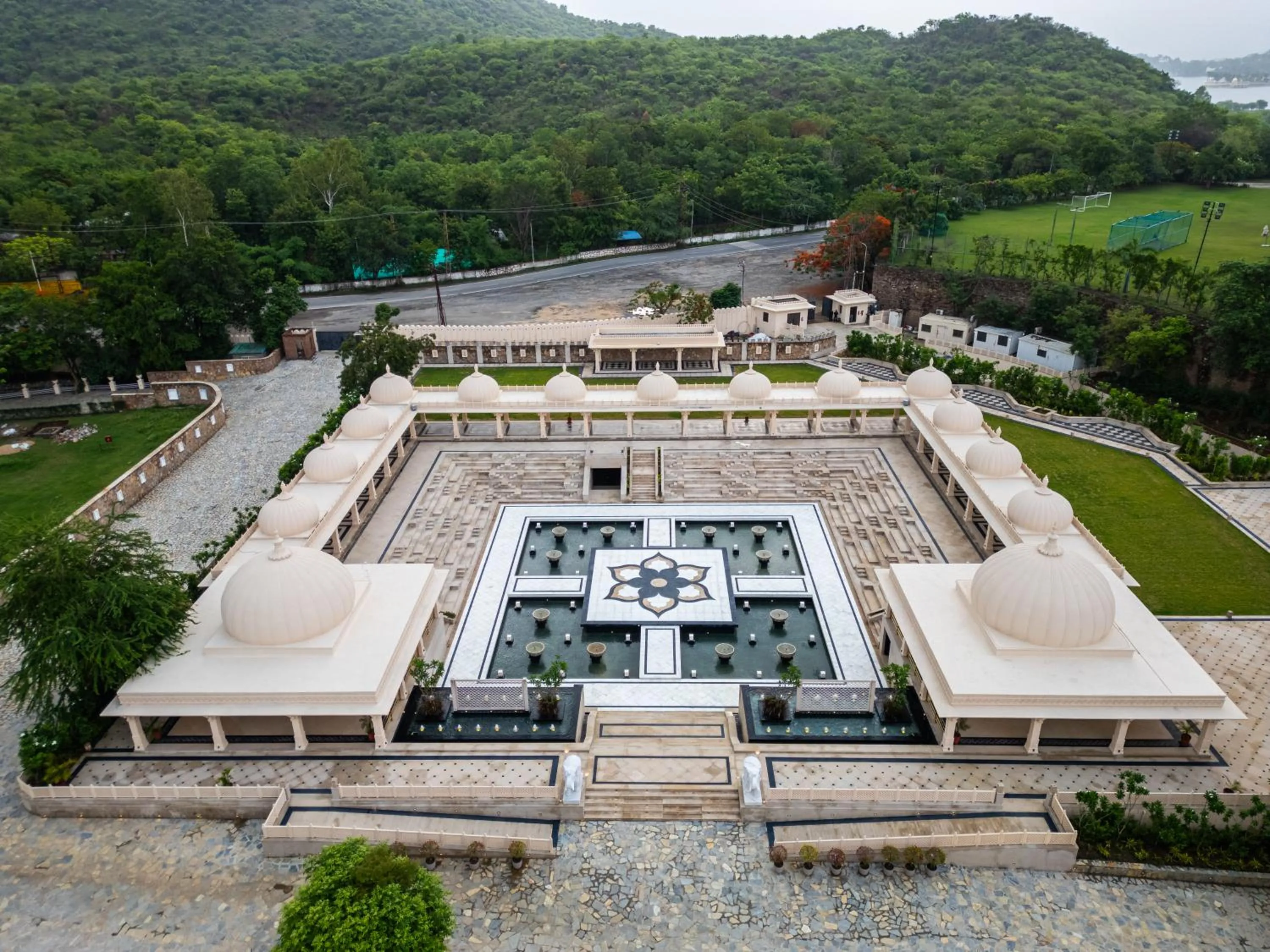 Spring in Wyndham Grand Udaipur Fateh Sagar Lake - Pure Vegetarian Resort