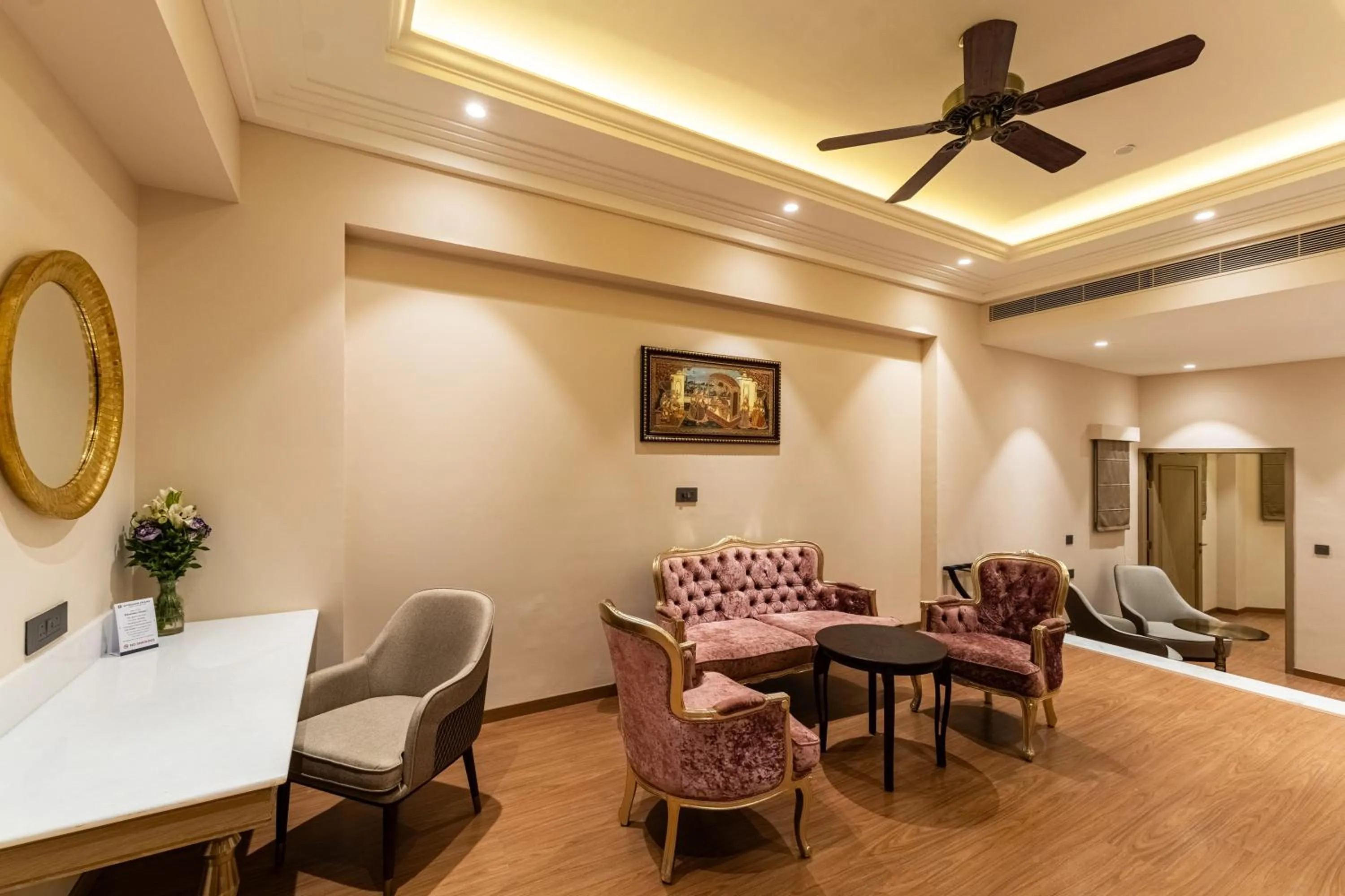 Living room in Wyndham Grand Udaipur Fateh Sagar Lake - Pure Vegetarian Resort