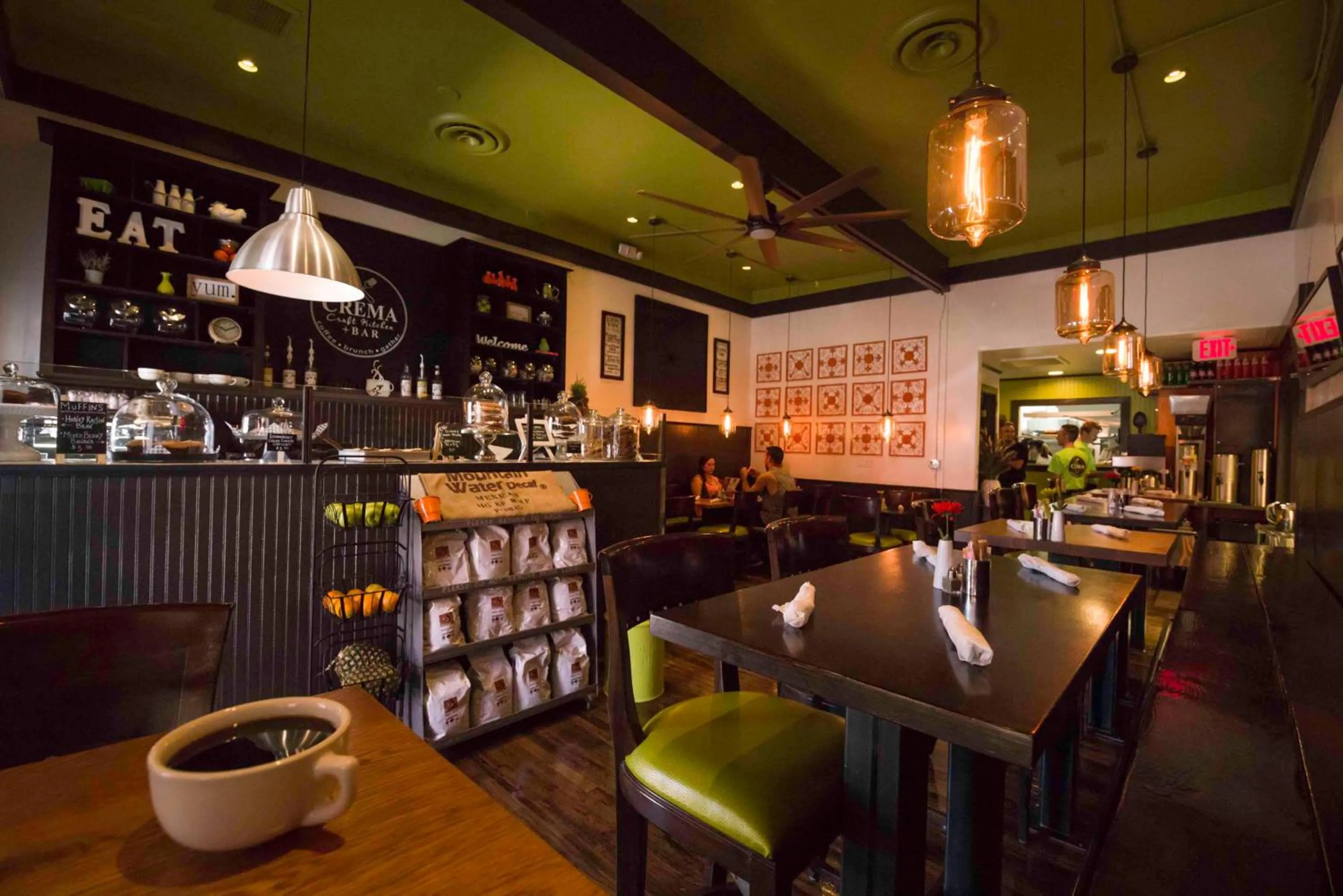 Restaurant/places to eat in The Tavern Hotel