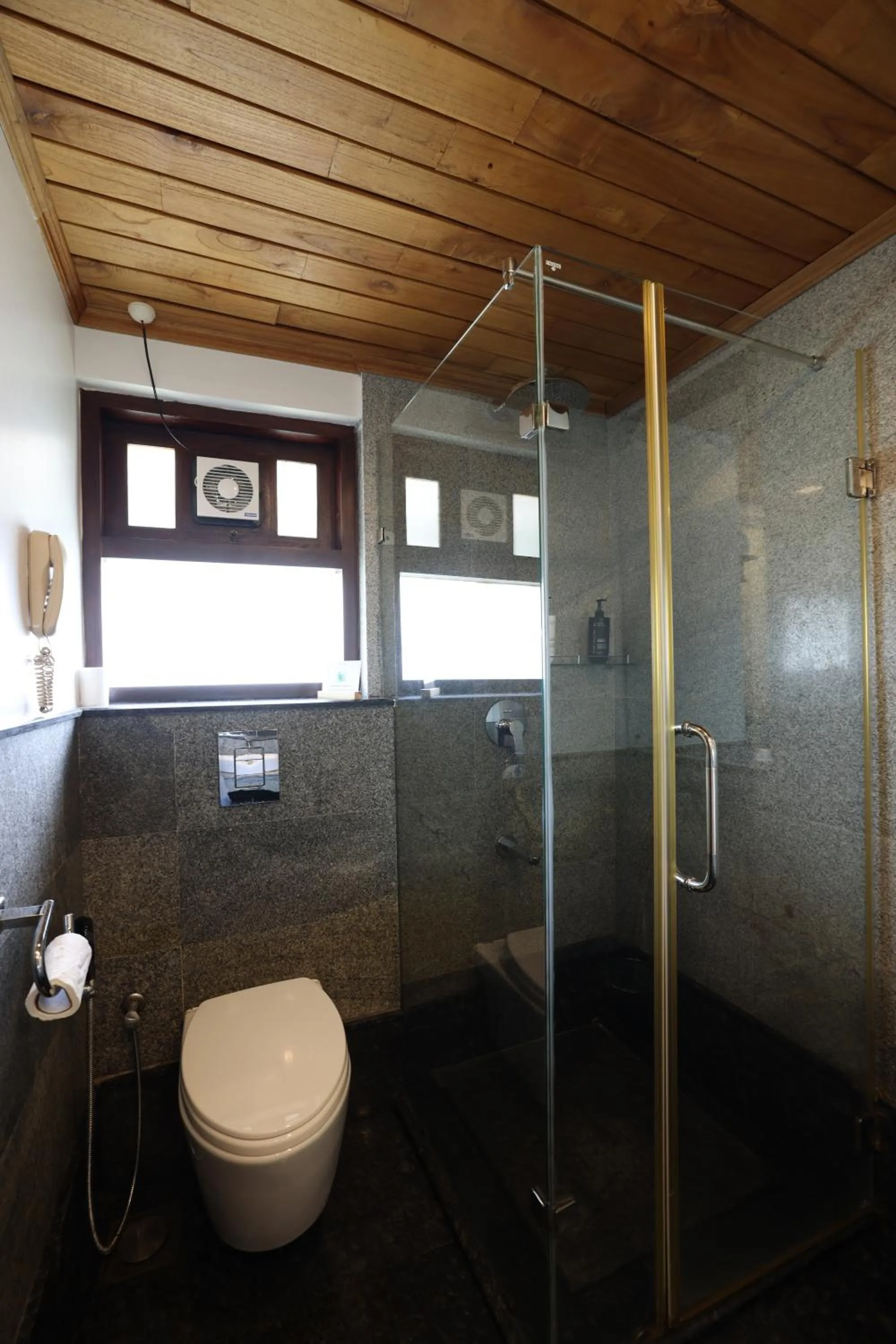 Shower in Alaya Stays Paloma Backwater Resort
