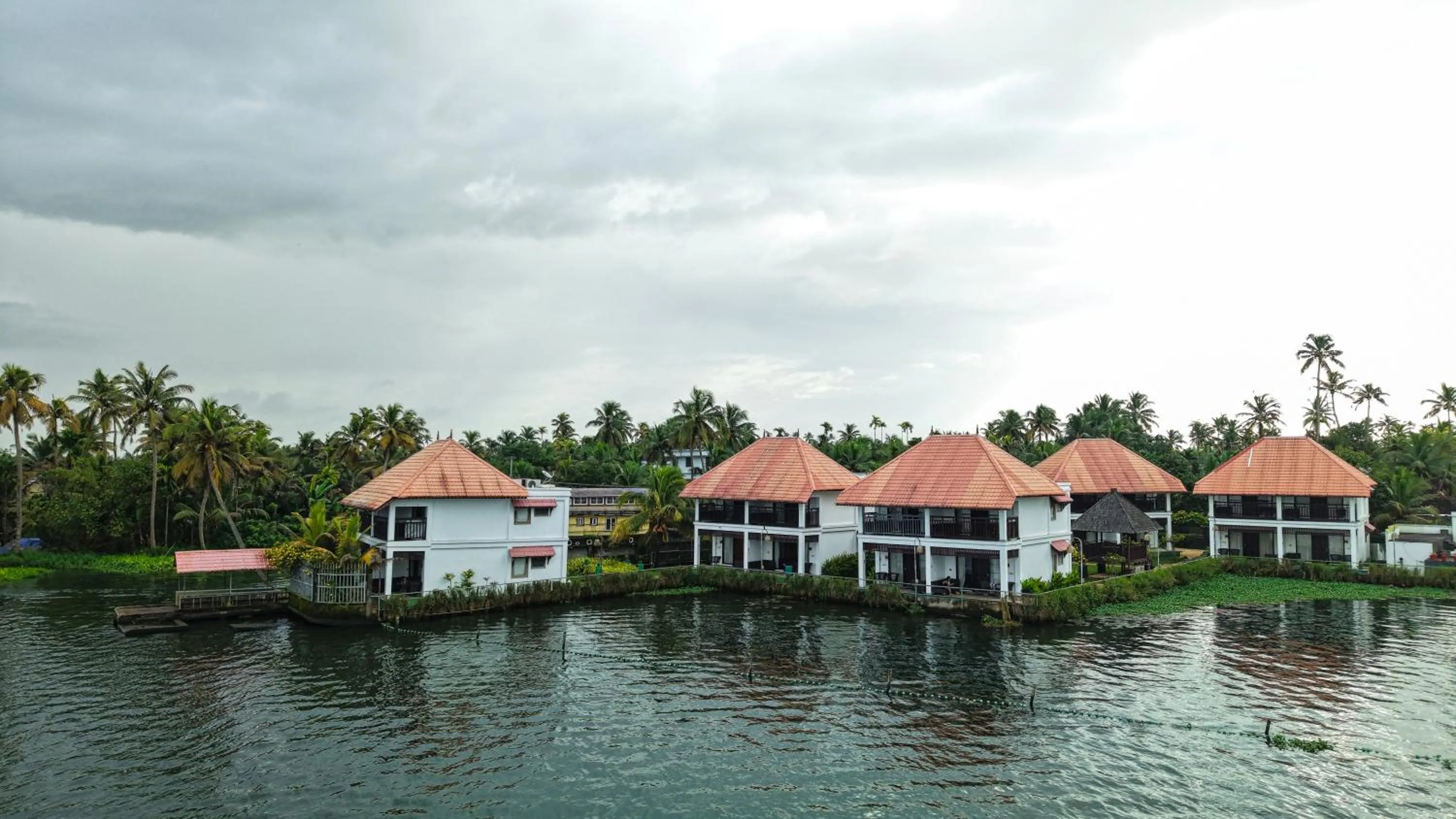 Property building in Alaya Stays Paloma Backwater Resort