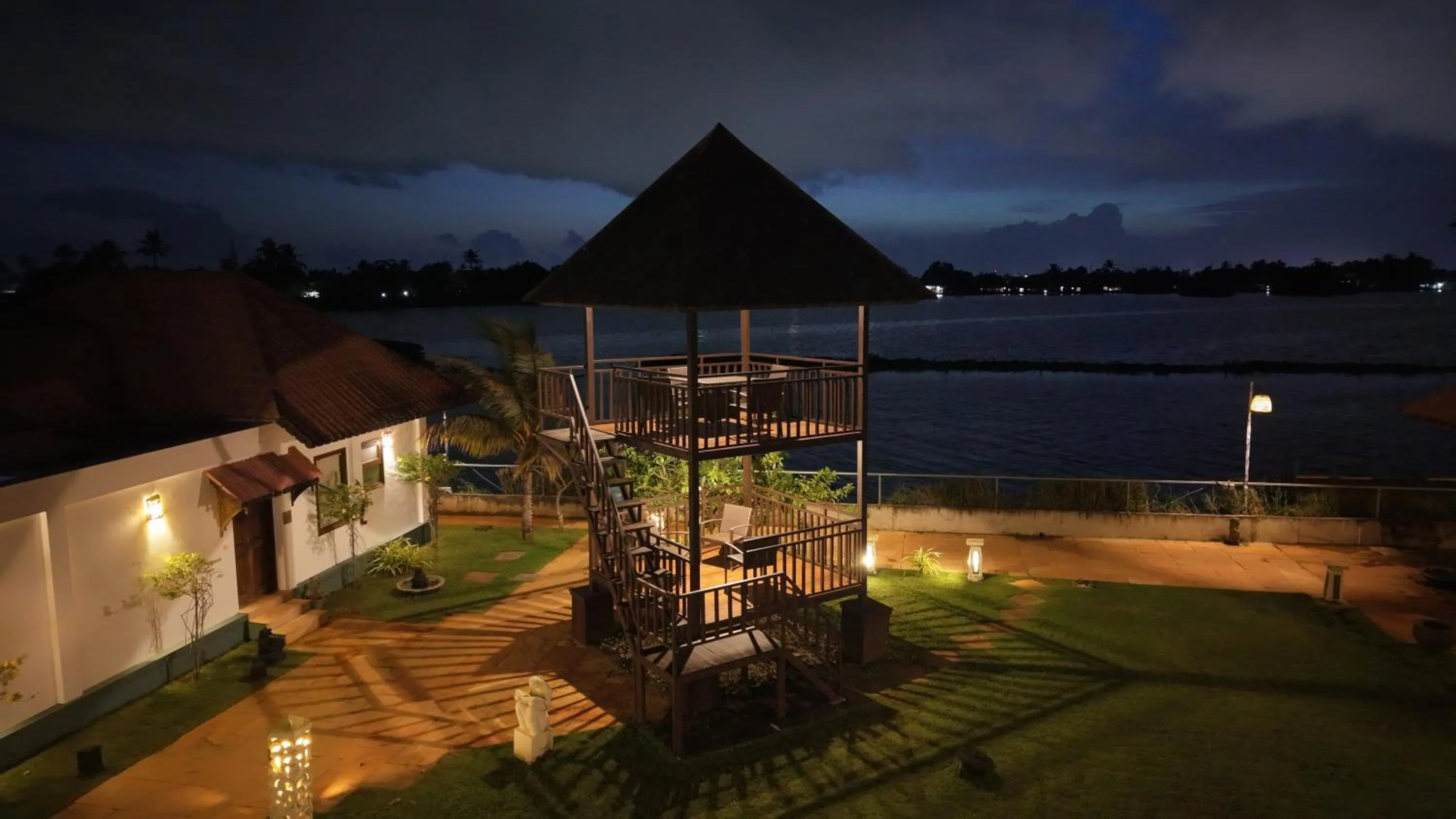 Property building in Alaya Stays Paloma Backwater Resort