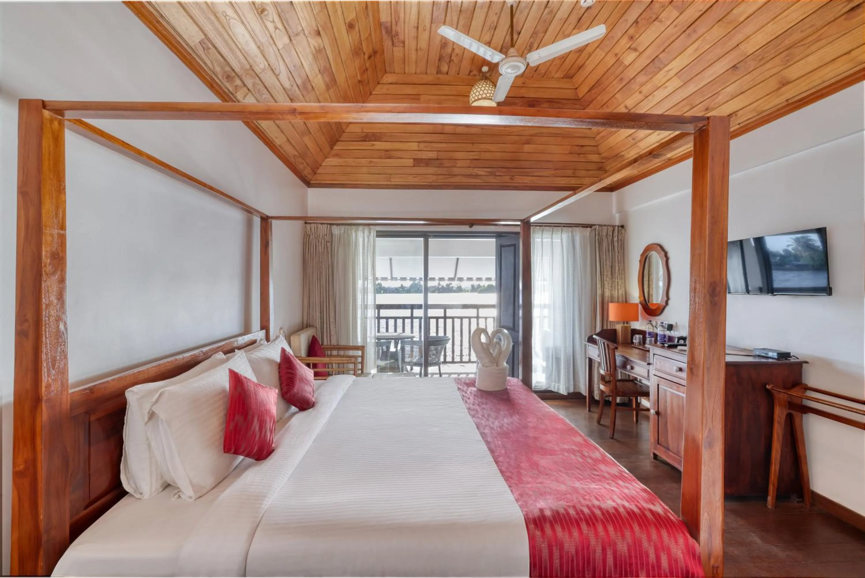 Photo of the whole room, Bed in Alaya Stays Paloma Backwater Resort