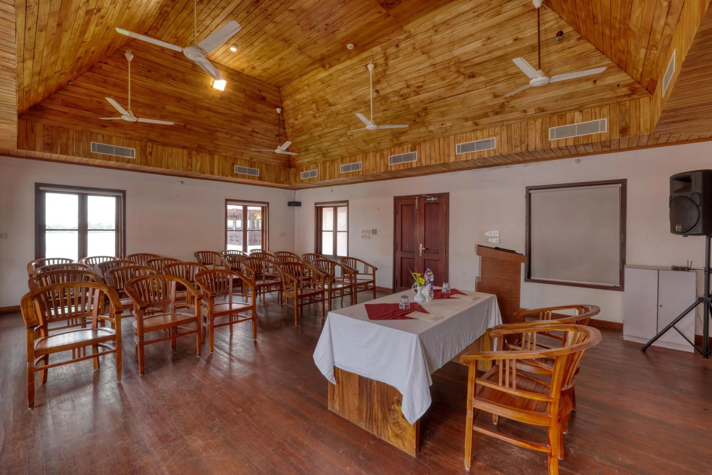 Meeting/conference room in Alaya Stays Paloma Backwater Resort