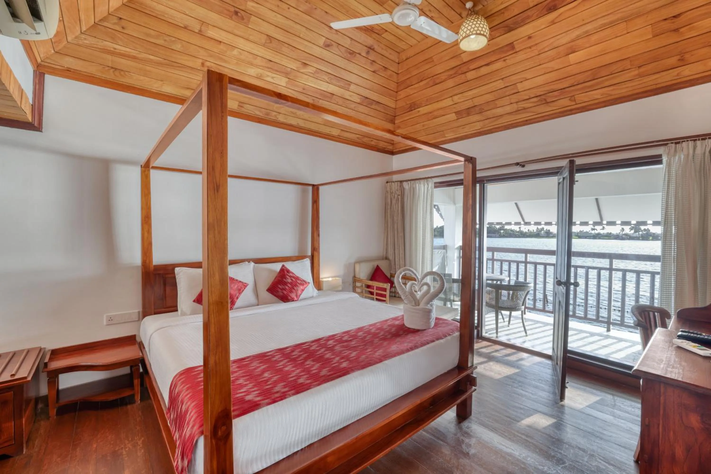 Photo of the whole room, Bed in Alaya Stays Paloma Backwater Resort