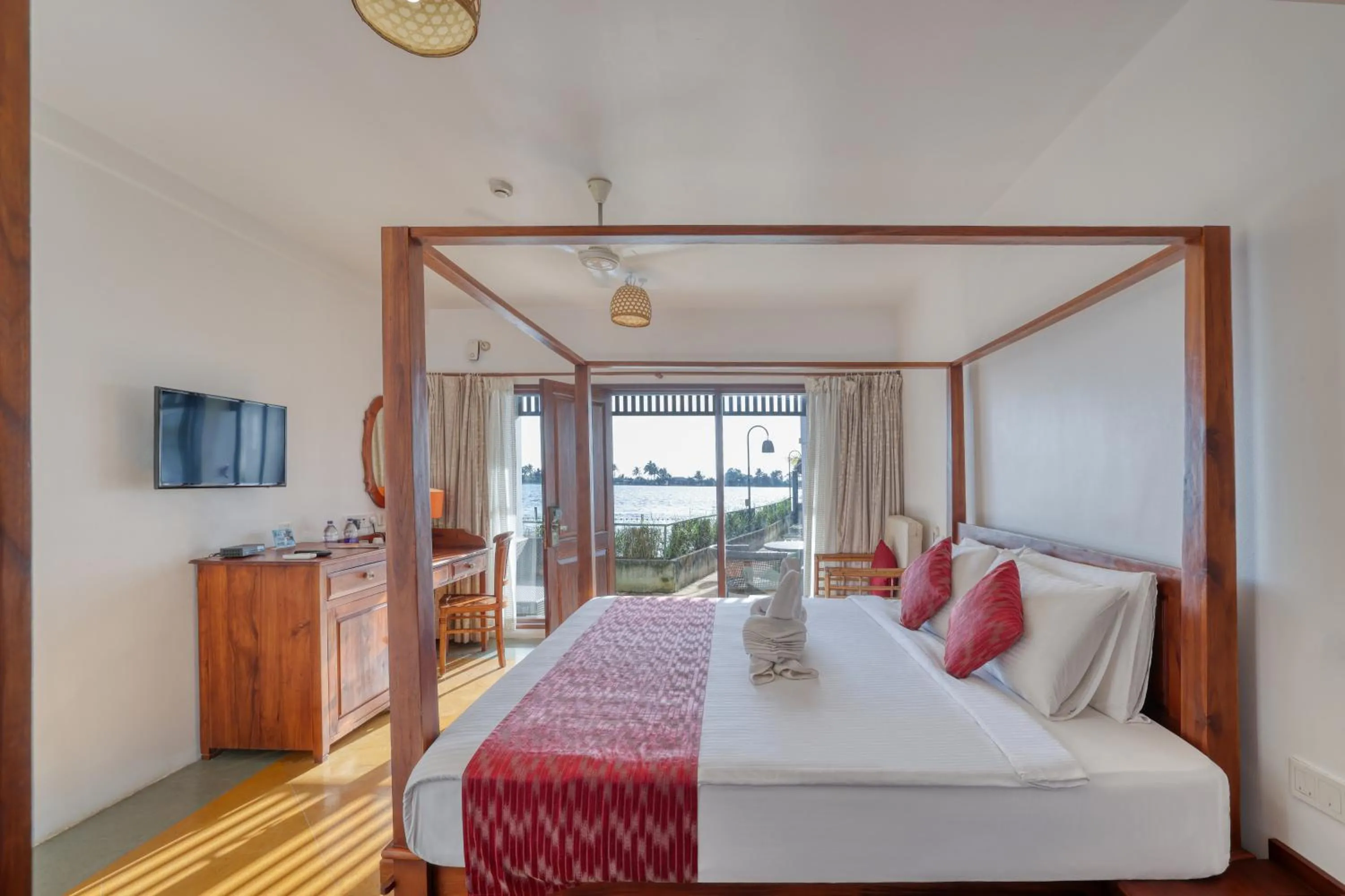 Photo of the whole room, Bed in Alaya Stays Paloma Backwater Resort