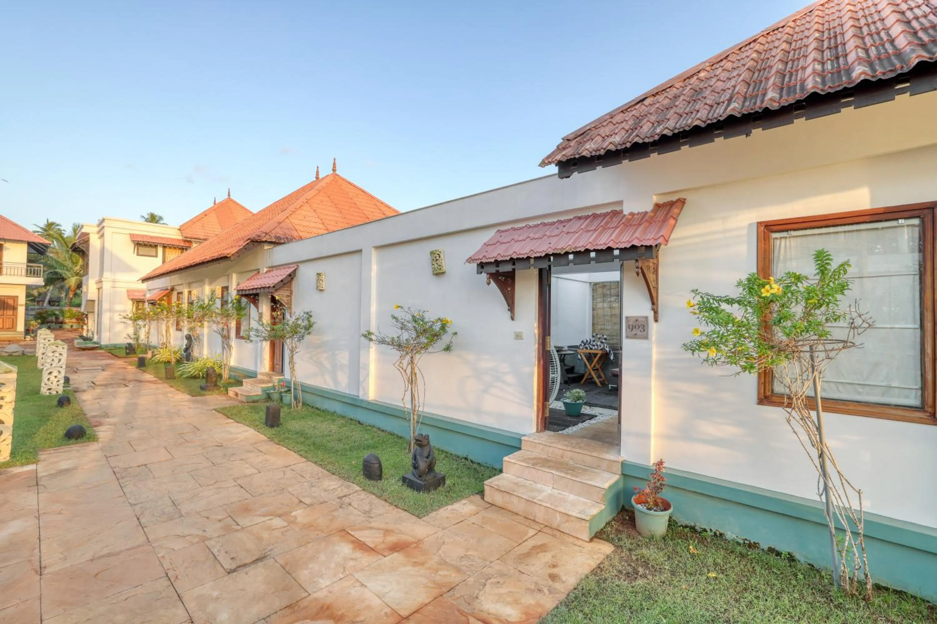 Property building in Alaya Stays Paloma Backwater Resort