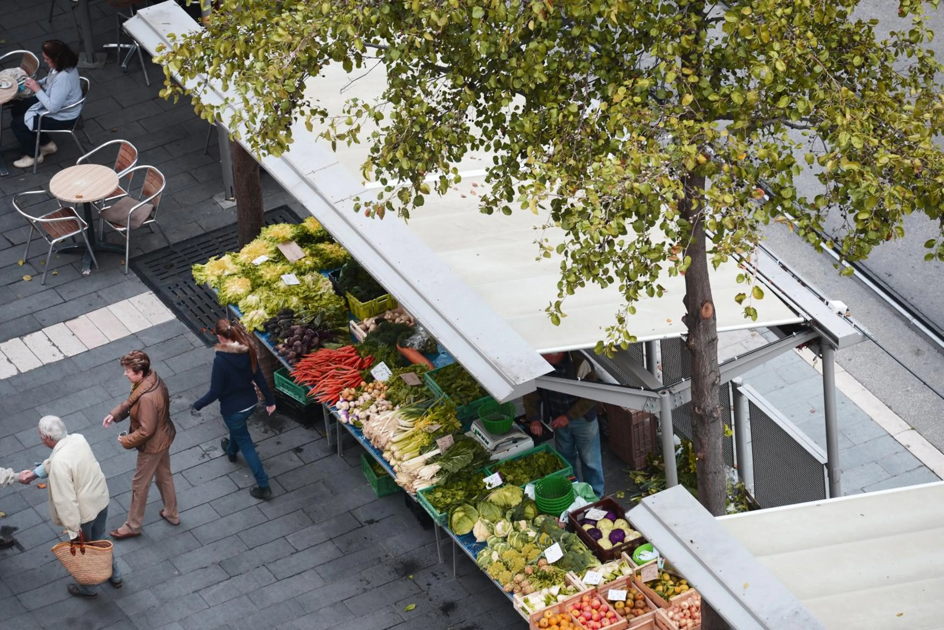 Neighbourhood in Hôtel & Appartements Monsigny