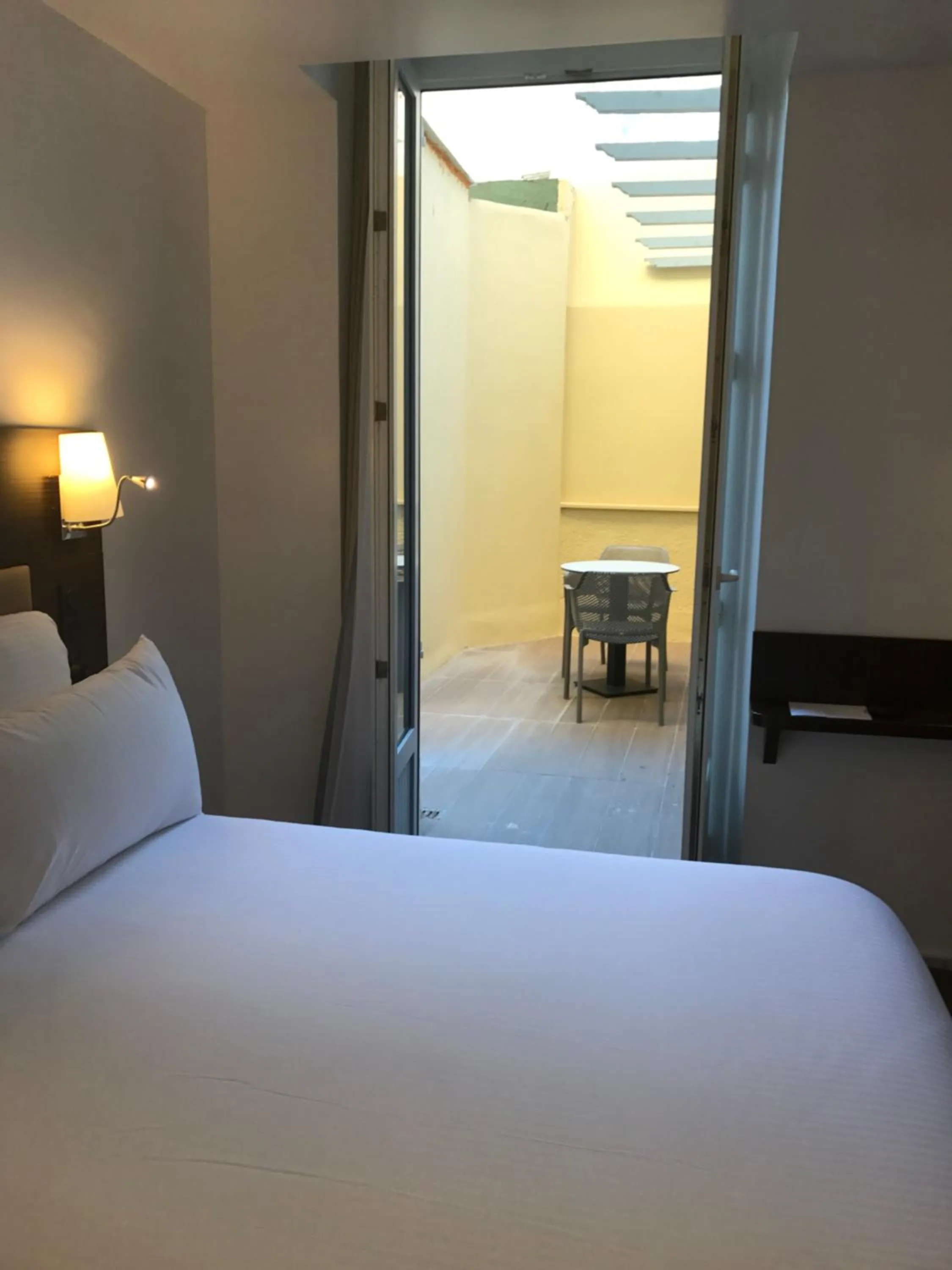 Bed in Hôtel & Appartements Monsigny