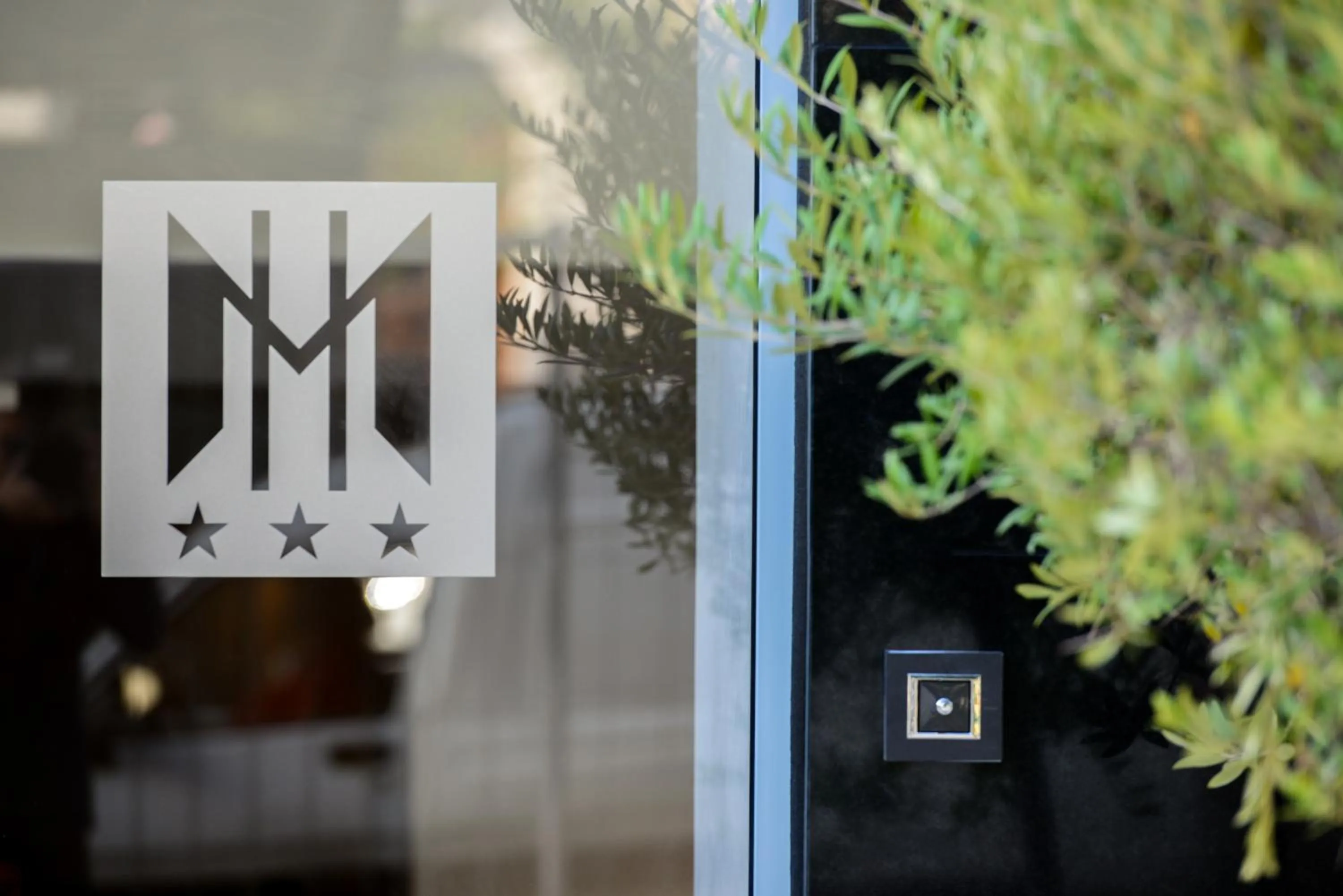 Facade/entrance in Hôtel & Appartements Monsigny