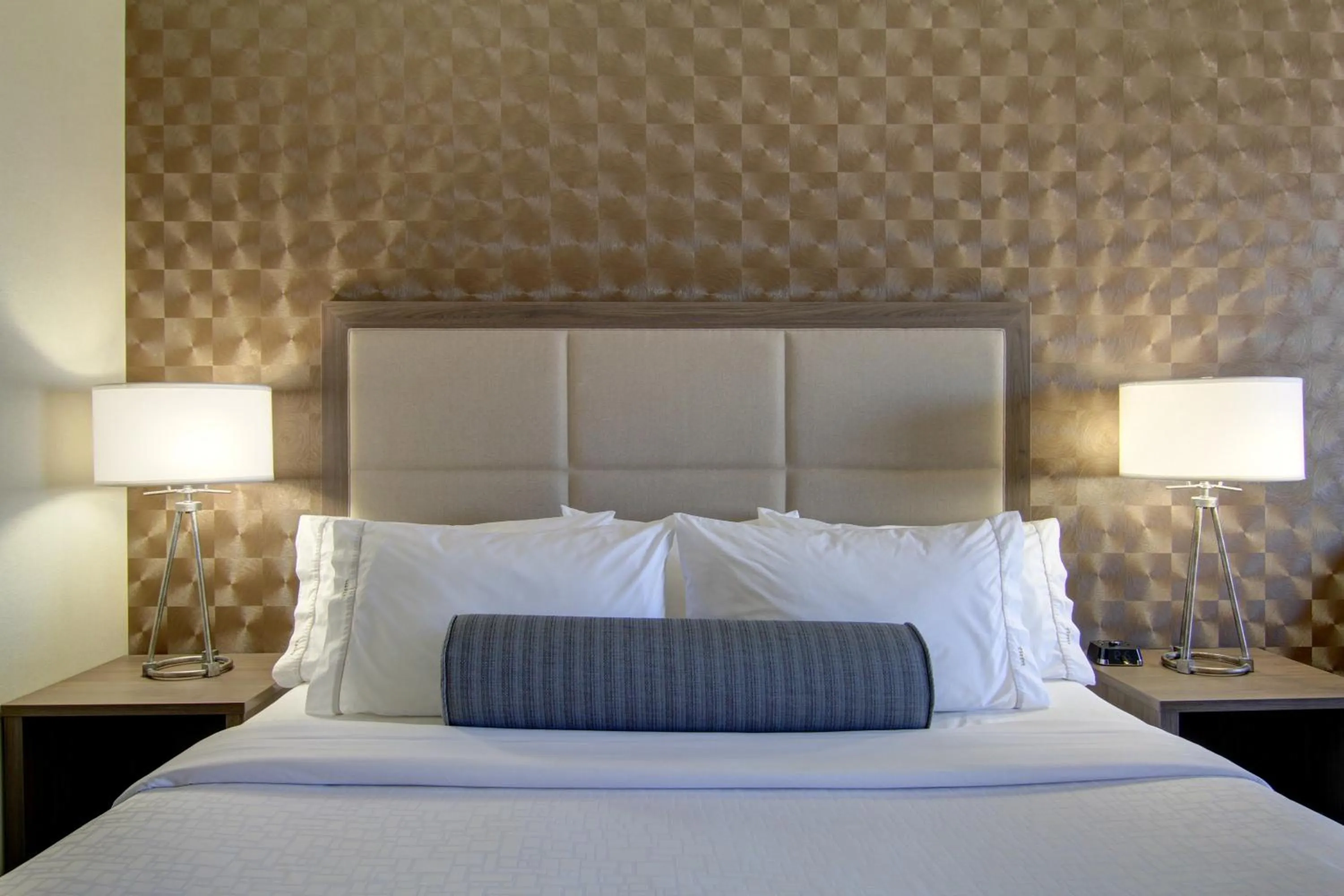 Bed in Canalta Kindersley