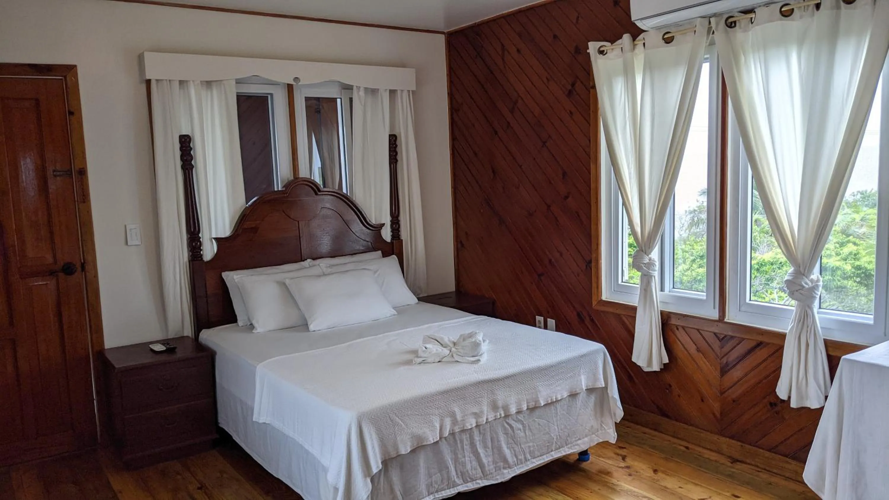 Bed in Coral View Beach Resort