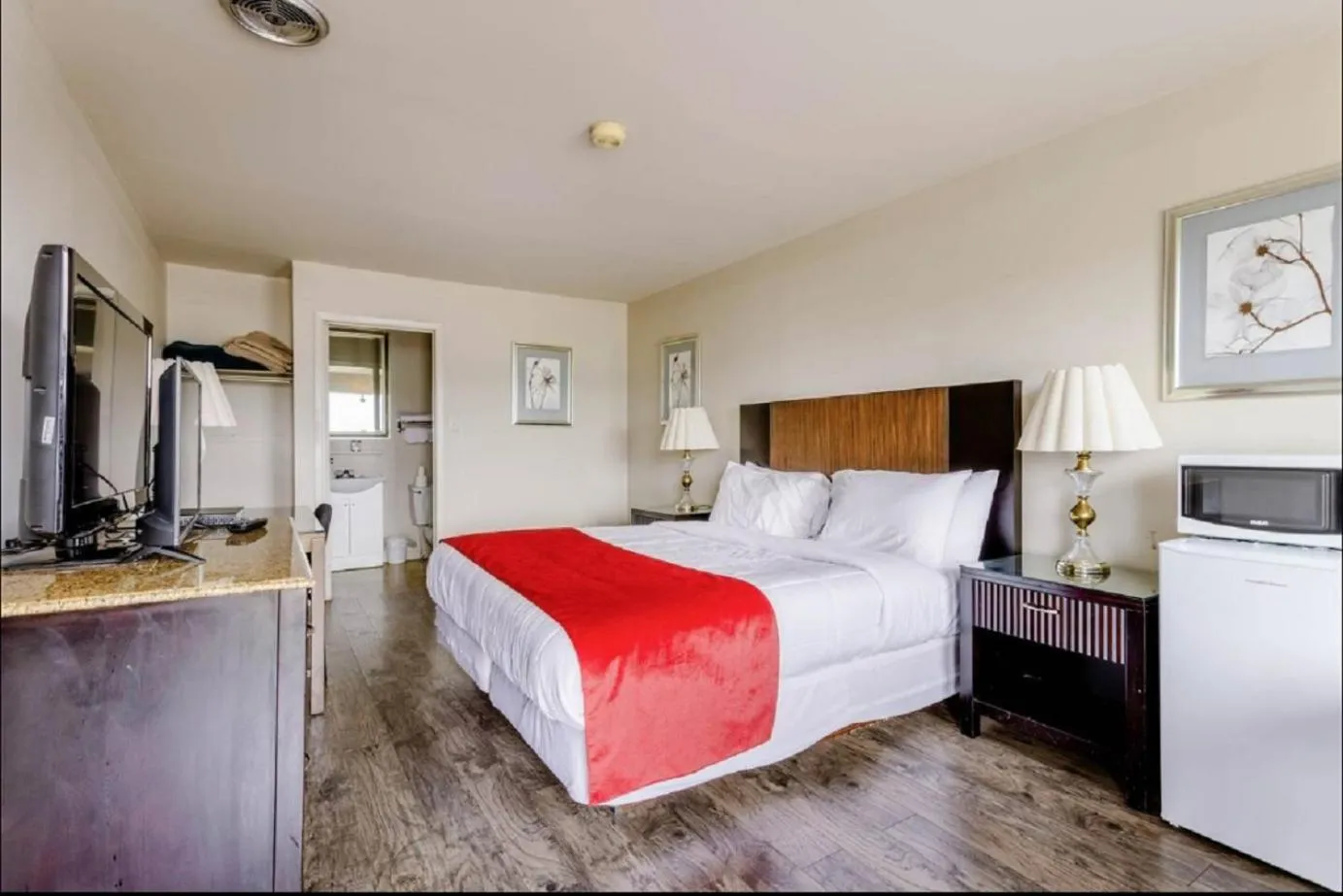 Photo of the whole room, Bed in Travels Inn Victoria County