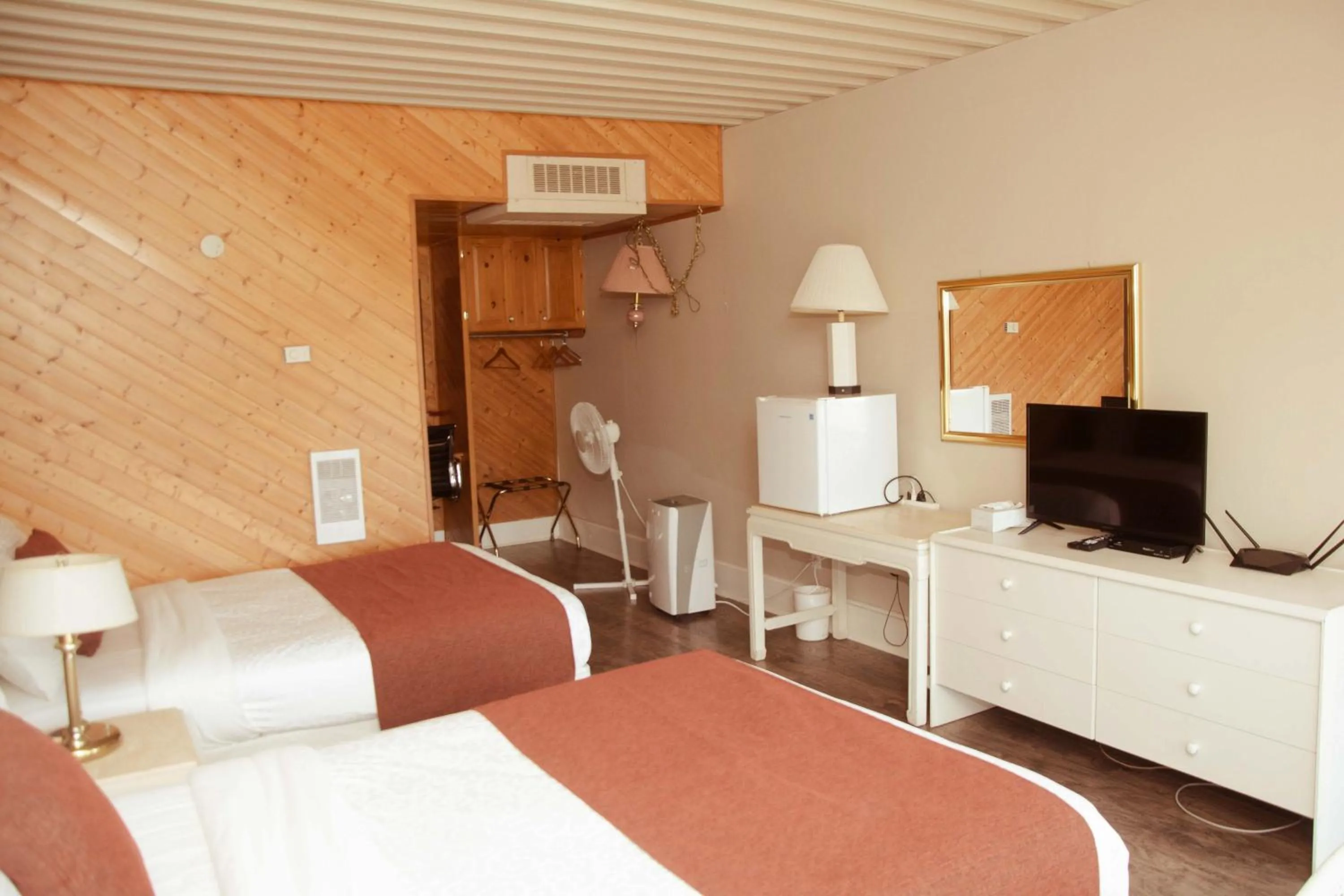 Photo of the whole room, Bed in Travels Inn Victoria County