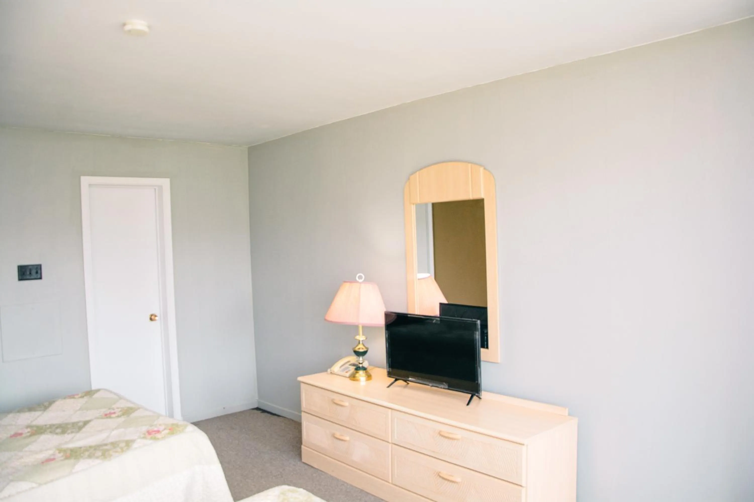 TV and multimedia, Bed in Travels Inn Victoria County