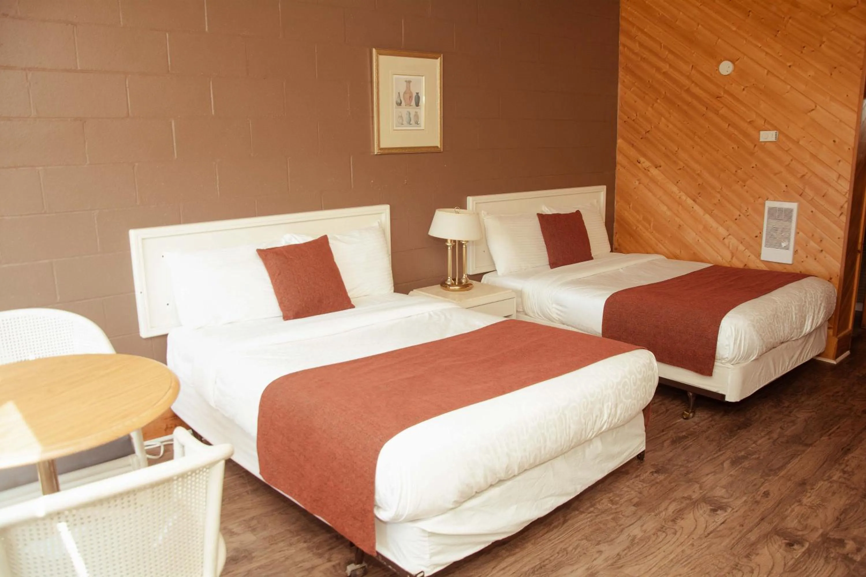 Photo of the whole room, Bed in Travels Inn Victoria County