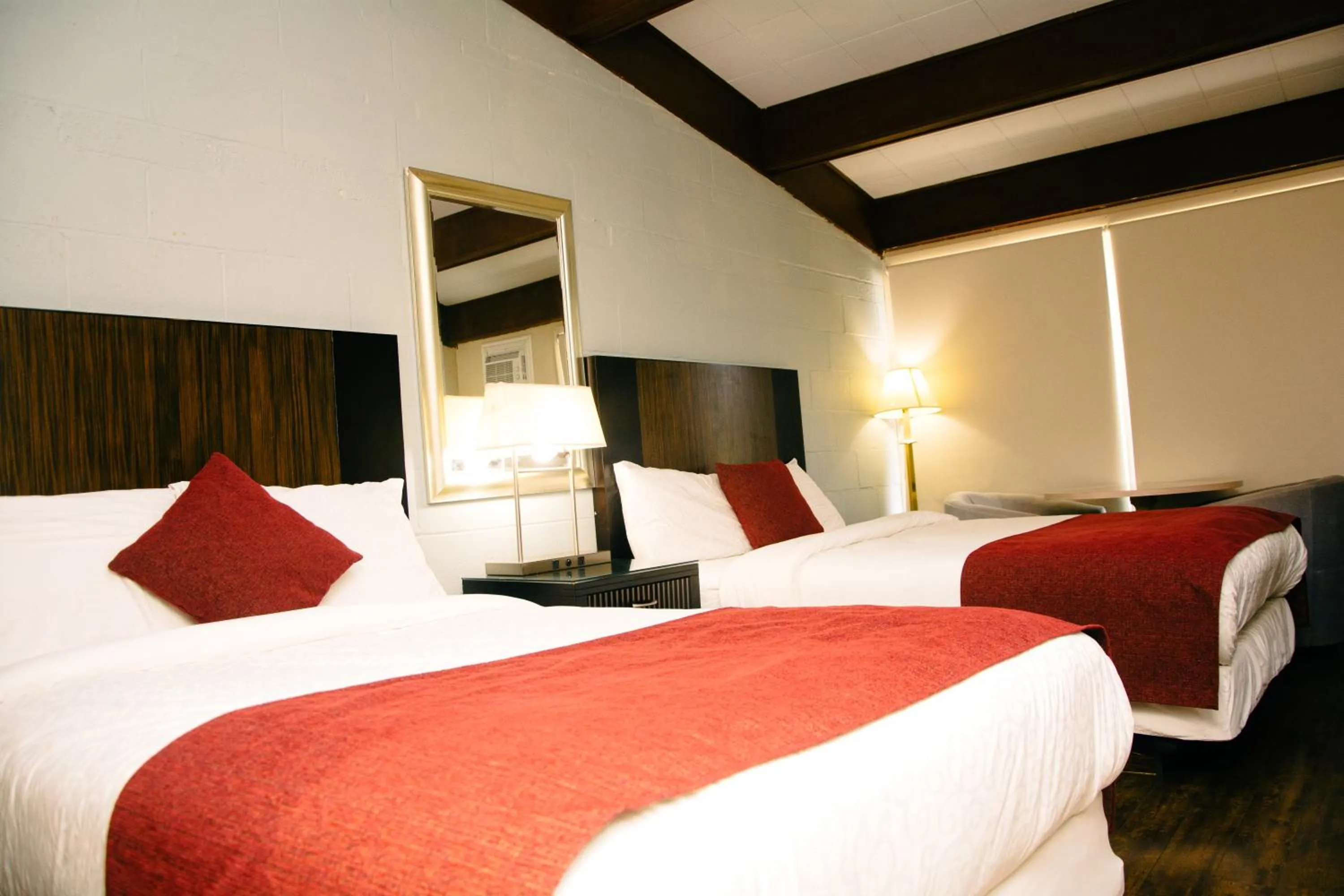 Photo of the whole room, Bed in Travels Inn Victoria County