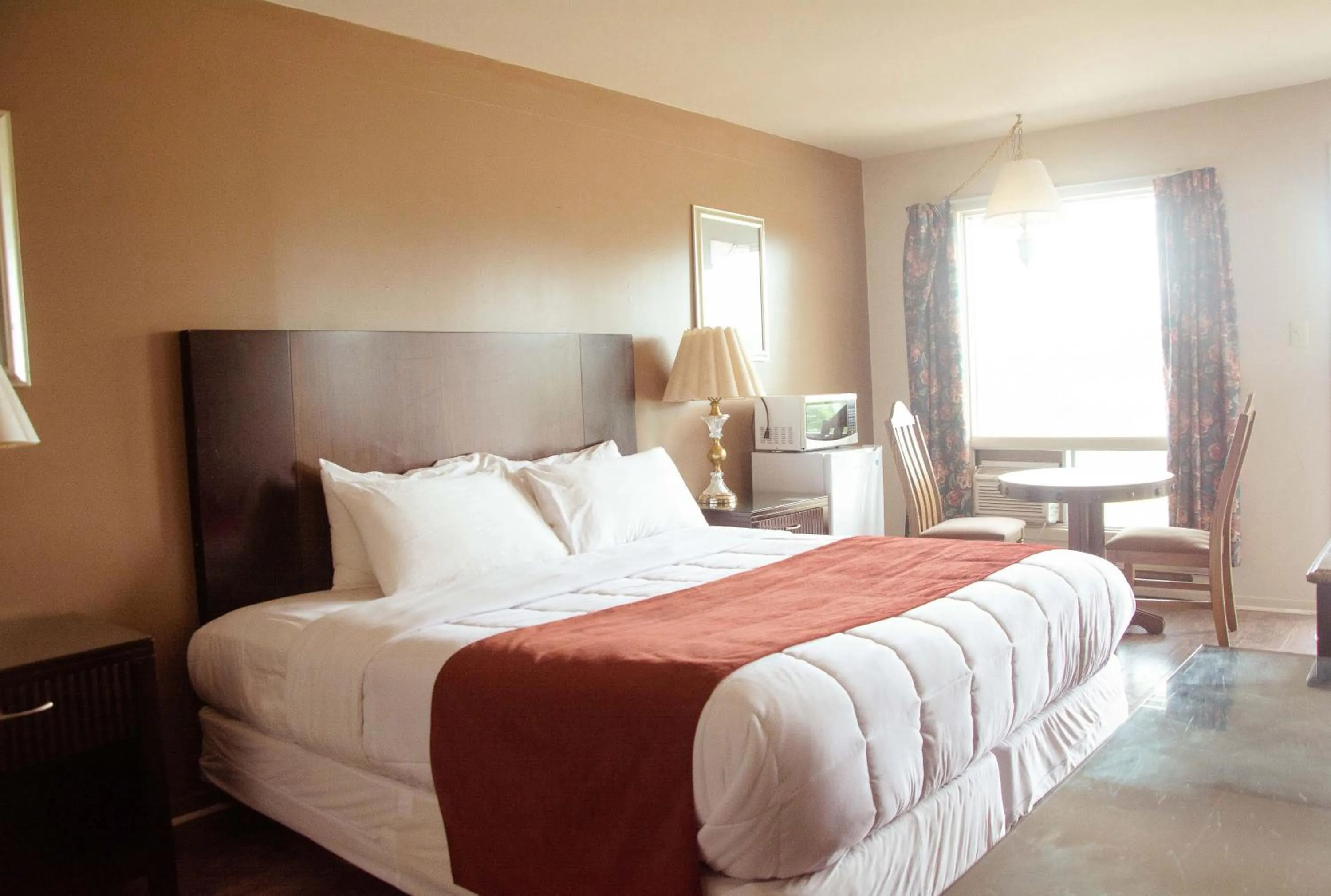 Bedroom, Bed in Travels Inn Victoria County