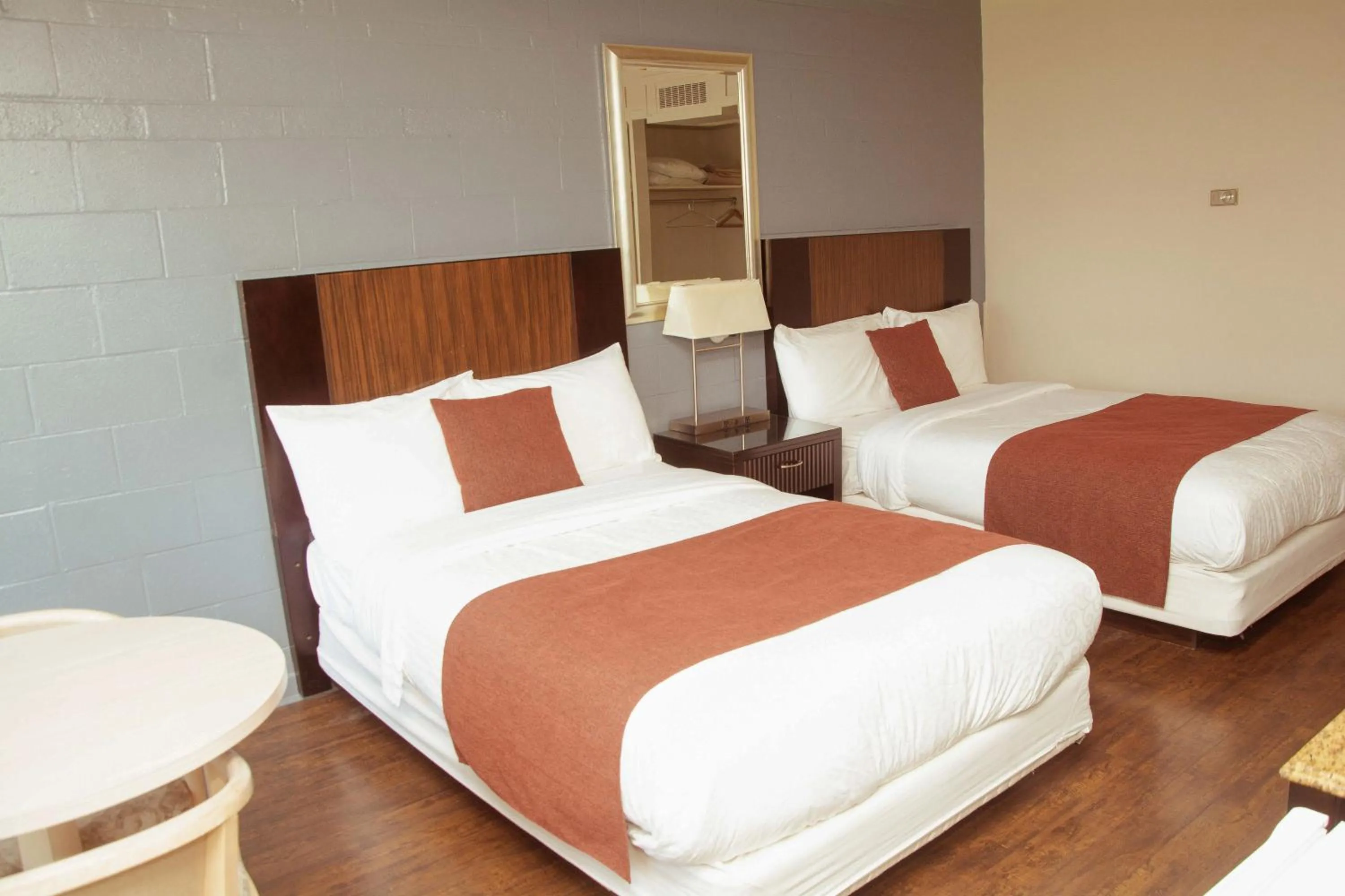 Bedroom, Bed in Travels Inn Victoria County