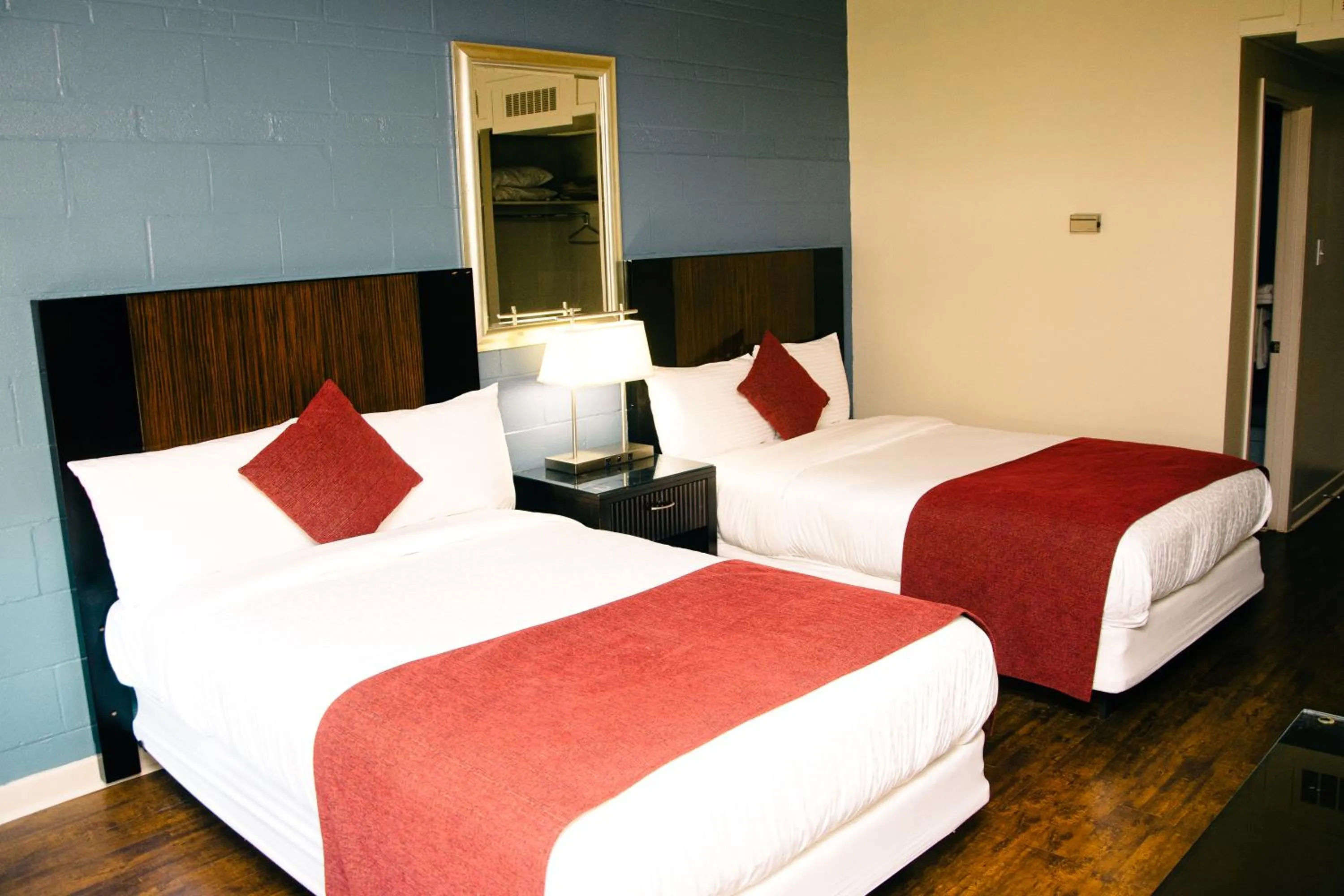 Photo of the whole room, Bed in Travels Inn Victoria County