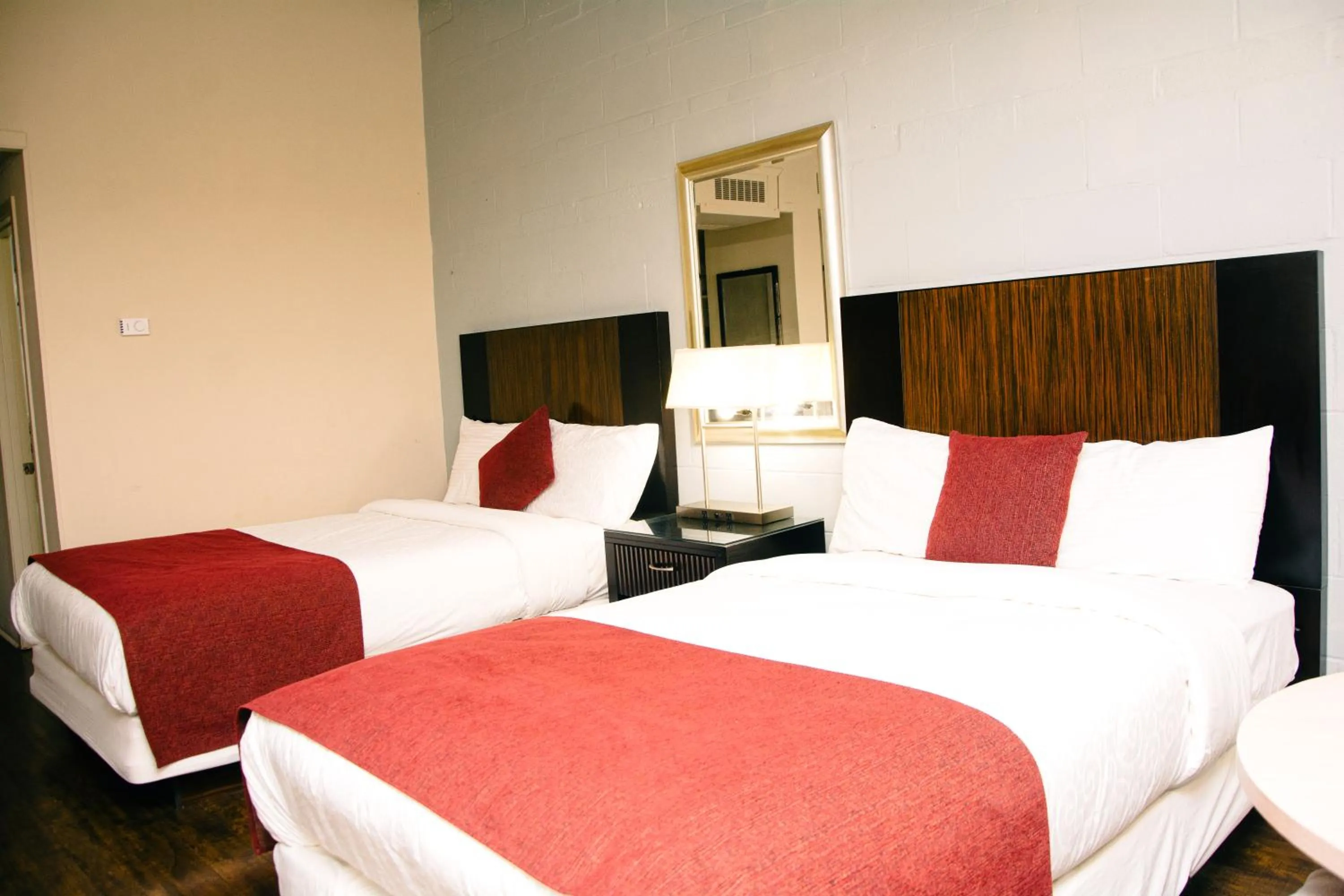 Photo of the whole room, Bed in Travels Inn Victoria County