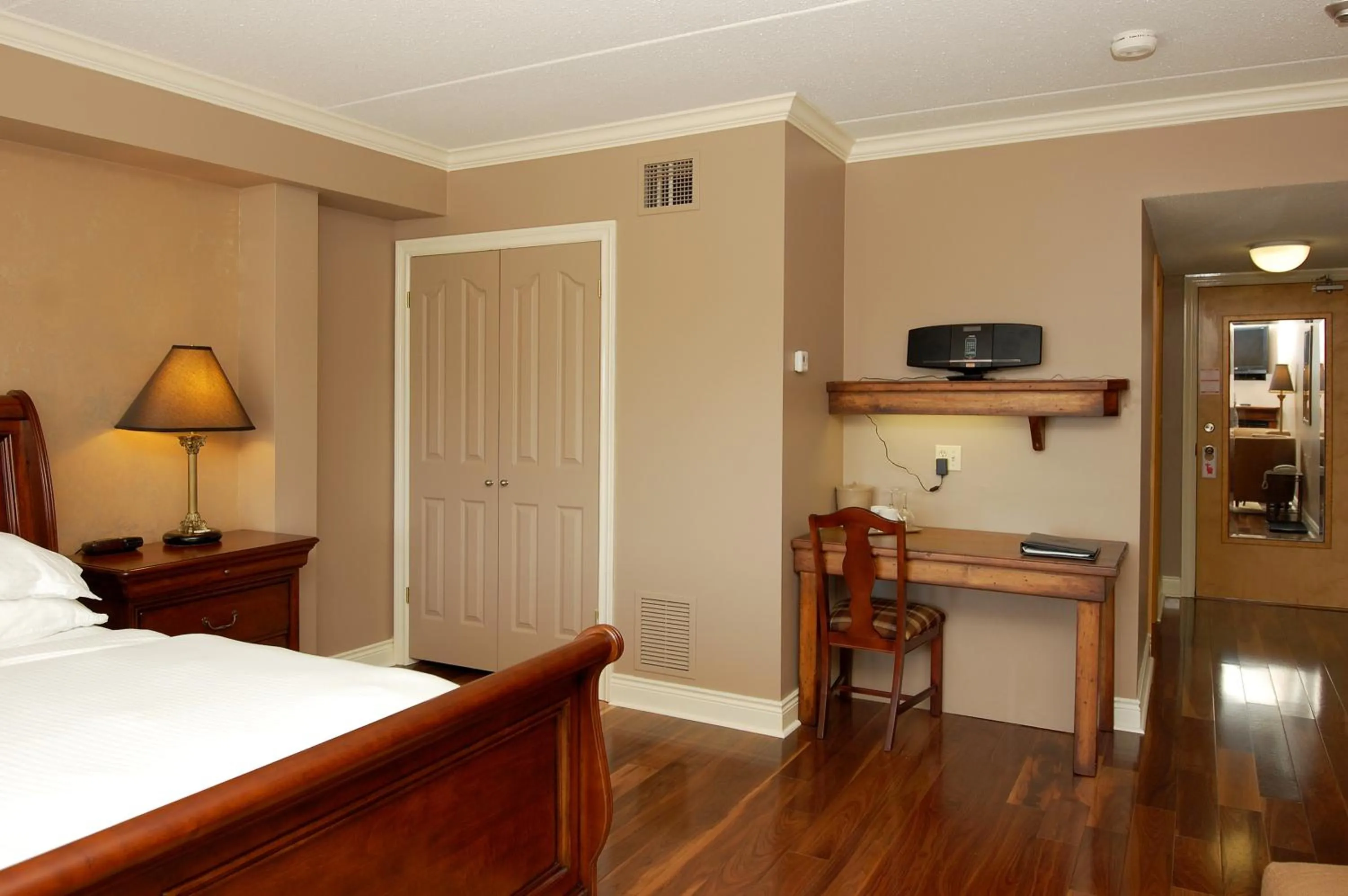 Bed in Eganridge Resort, Golf Club & Spa