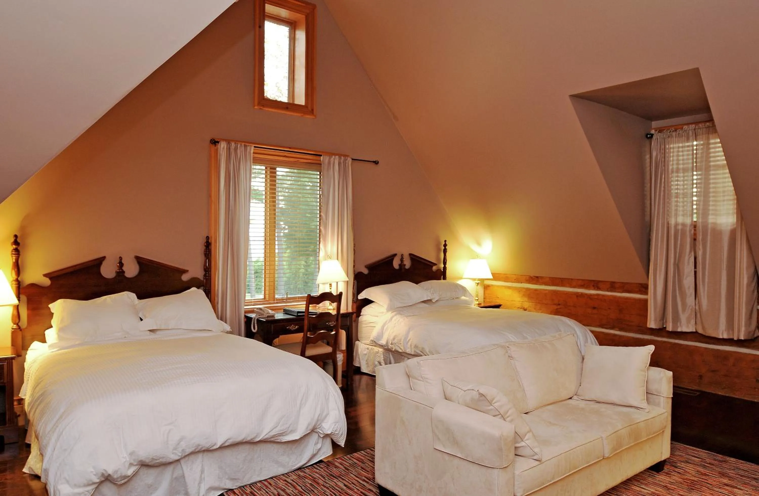 Bedroom, Bed in Eganridge Resort, Golf Club & Spa