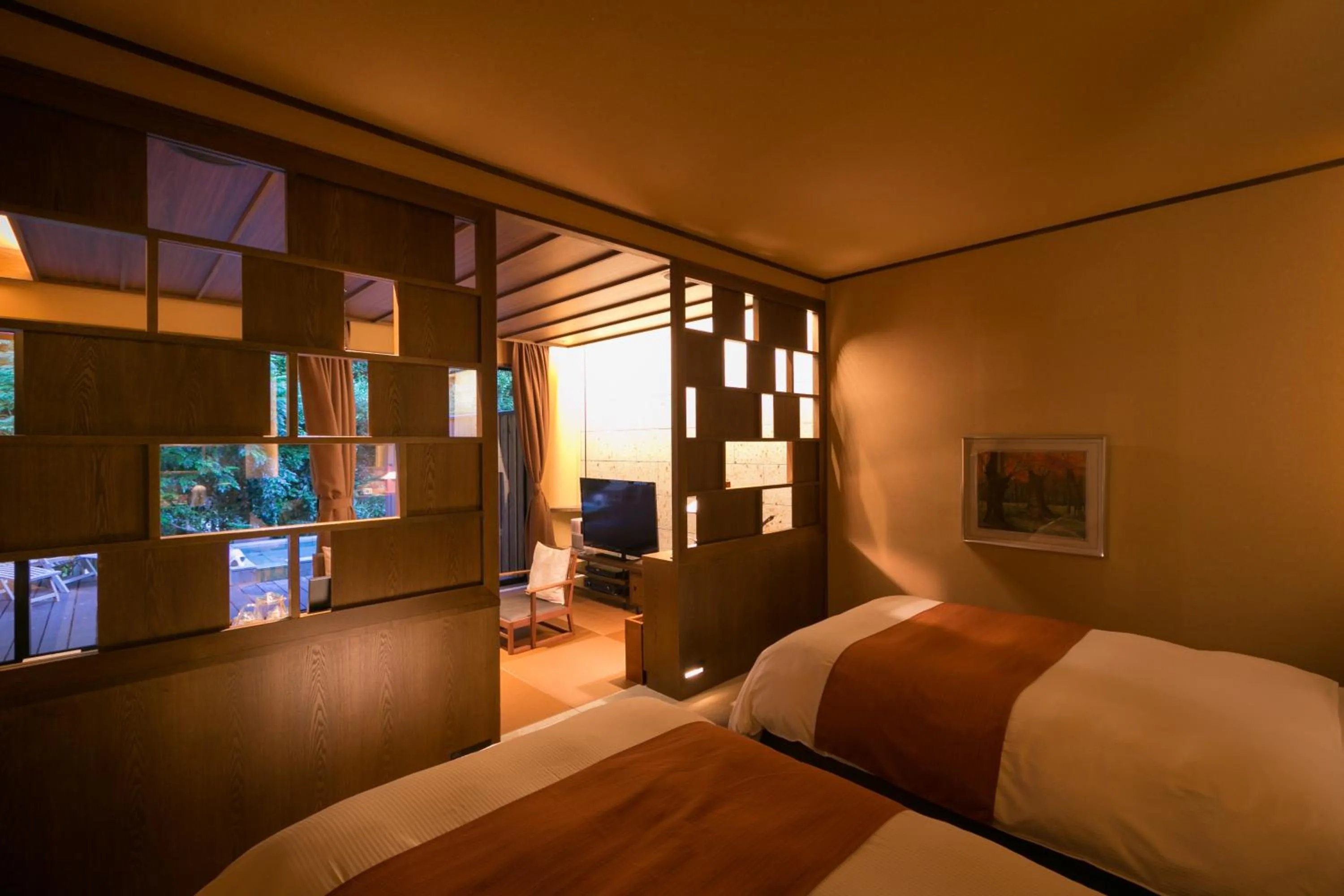 Photo of the whole room, Bed in Ufufu