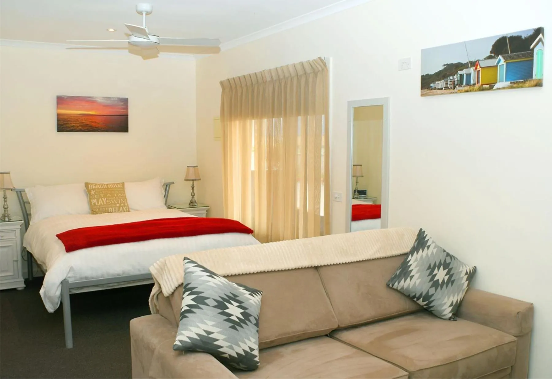 Bed in Dromana Beach Getaway