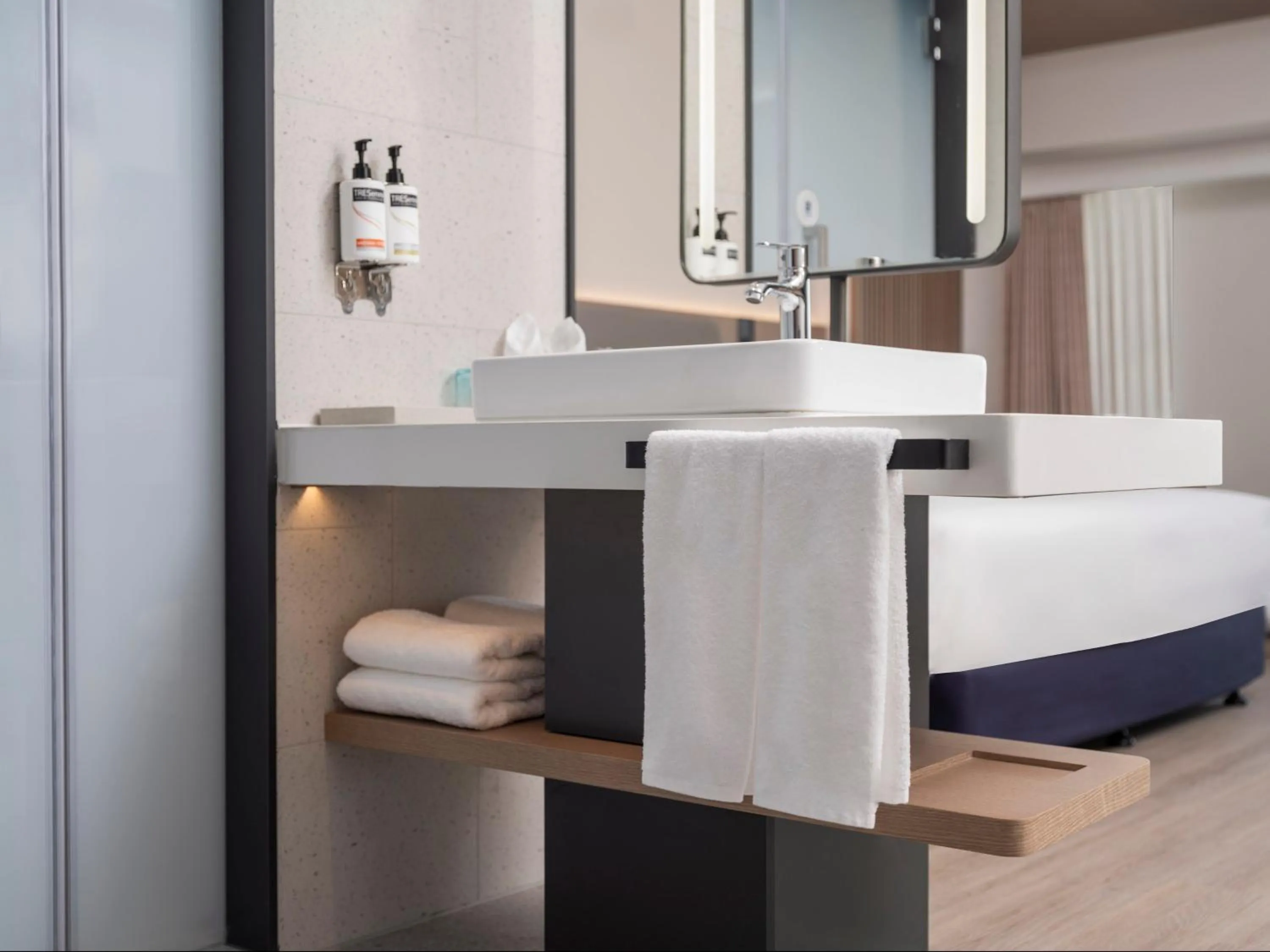 Bathroom in Holiday Inn Express Aksu by IHG