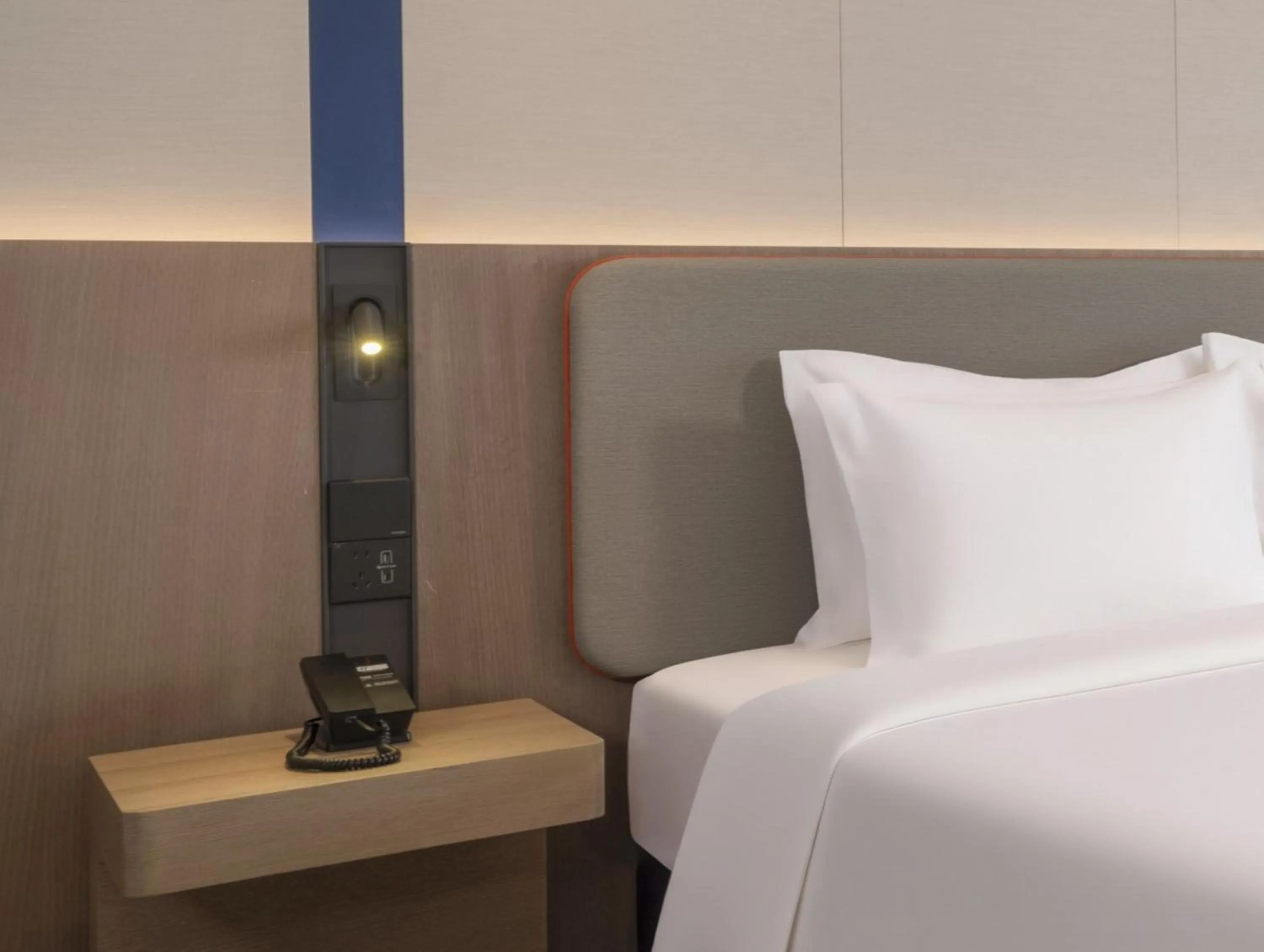 Photo of the whole room, Bed in Holiday Inn Express Aksu by IHG