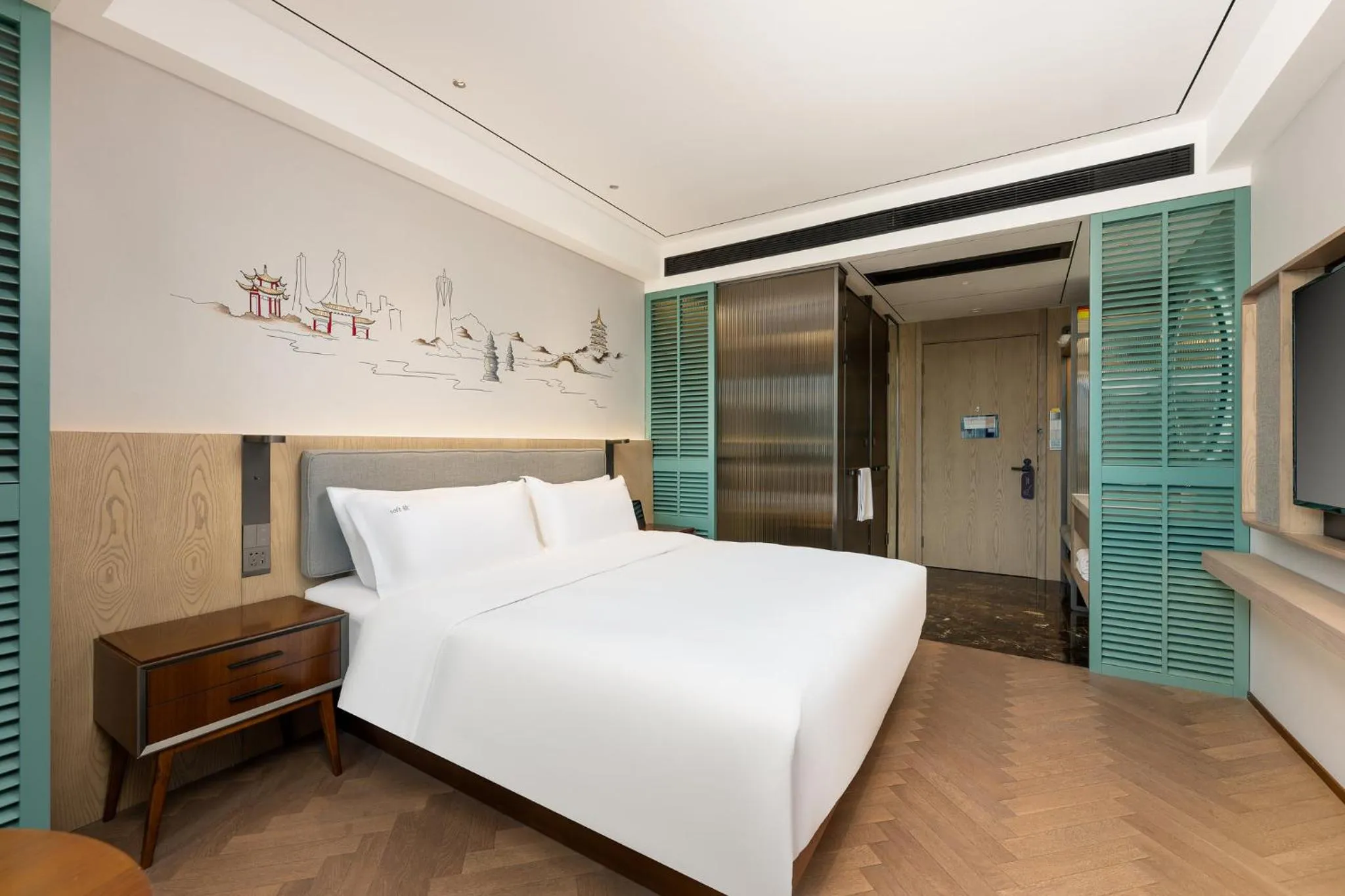 Photo of the whole room, Bed in Holiday Inn Hangzhou West Lake by IHG