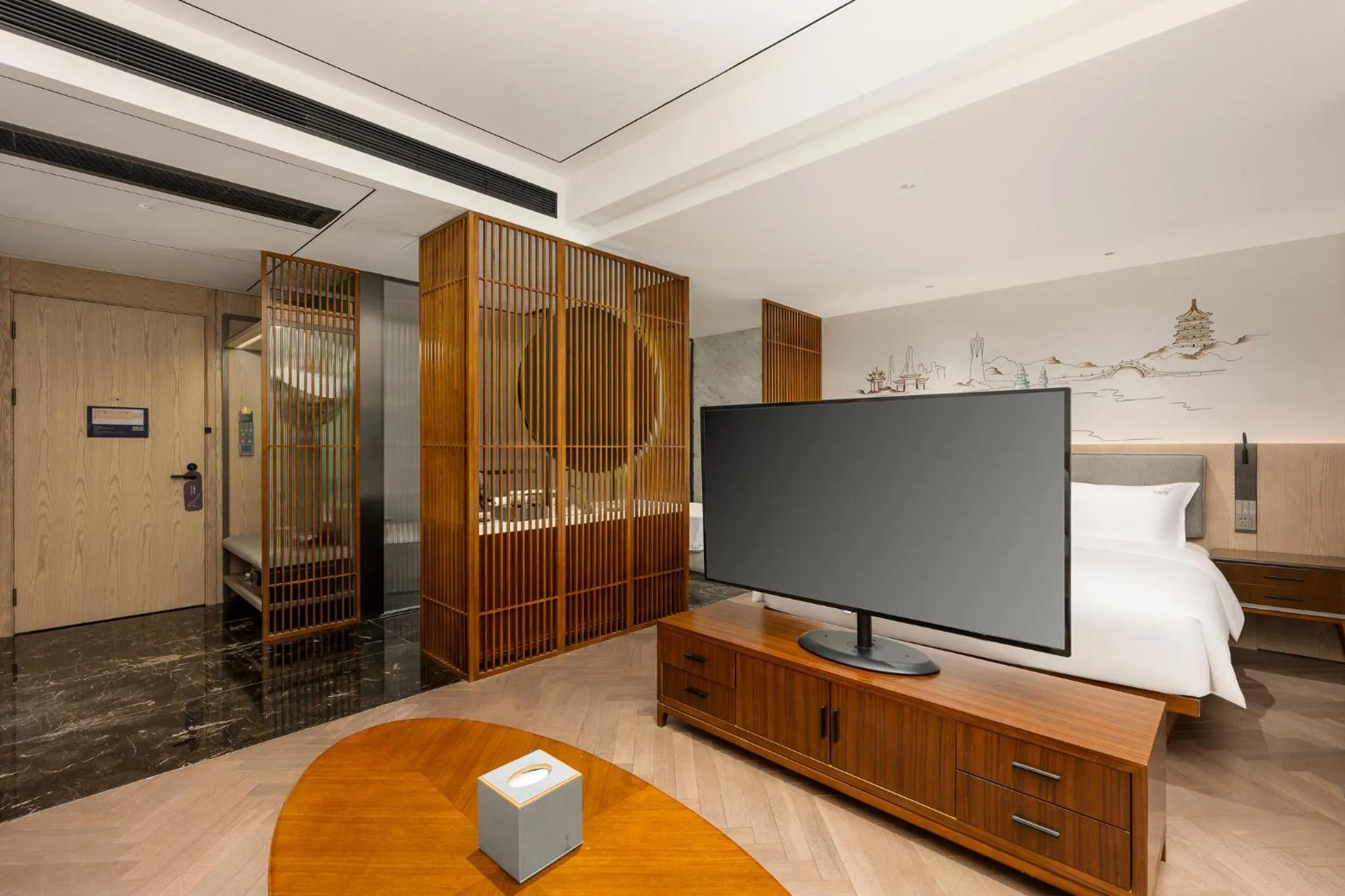 Bedroom in Holiday Inn Hangzhou West Lake by IHG