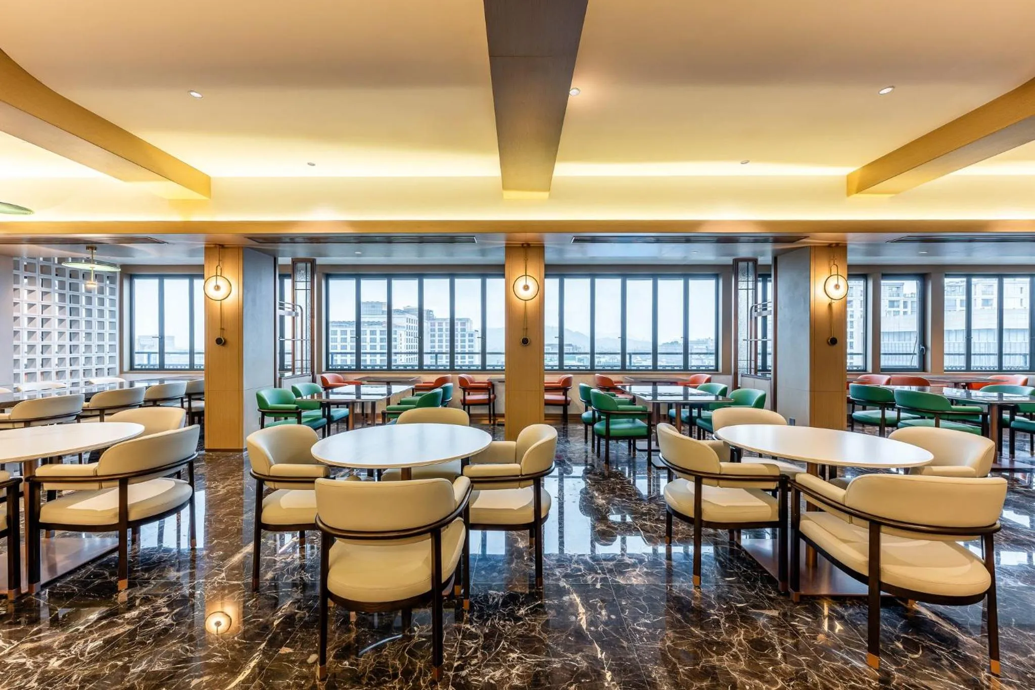 Restaurant/places to eat in Holiday Inn Hangzhou West Lake by IHG