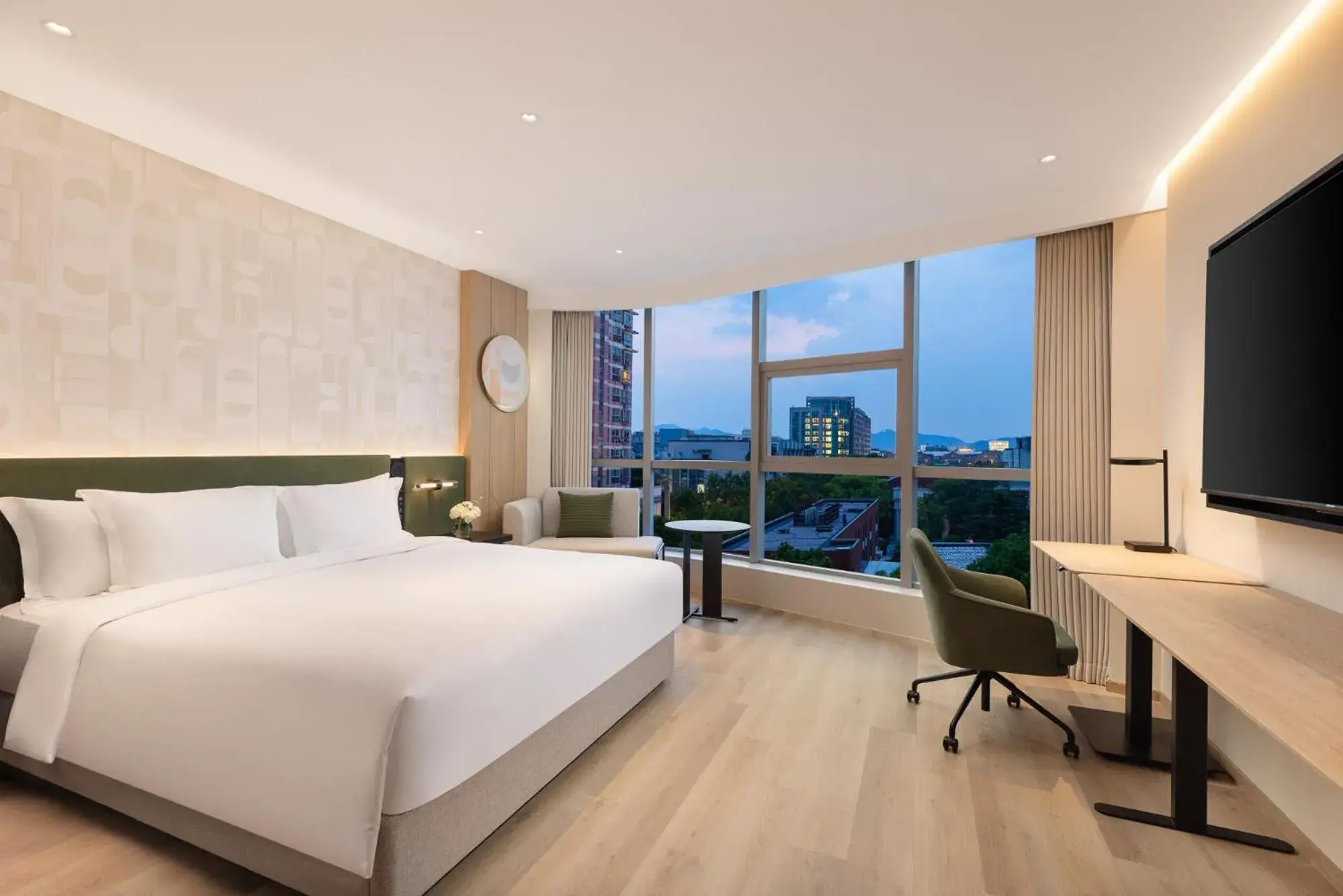 Standard King Room with City View in EVEN Hotel Hangzhou West Lake by IHG Standard King Room with City View in EVEN Hotel Hangzhou West Lake by IHG