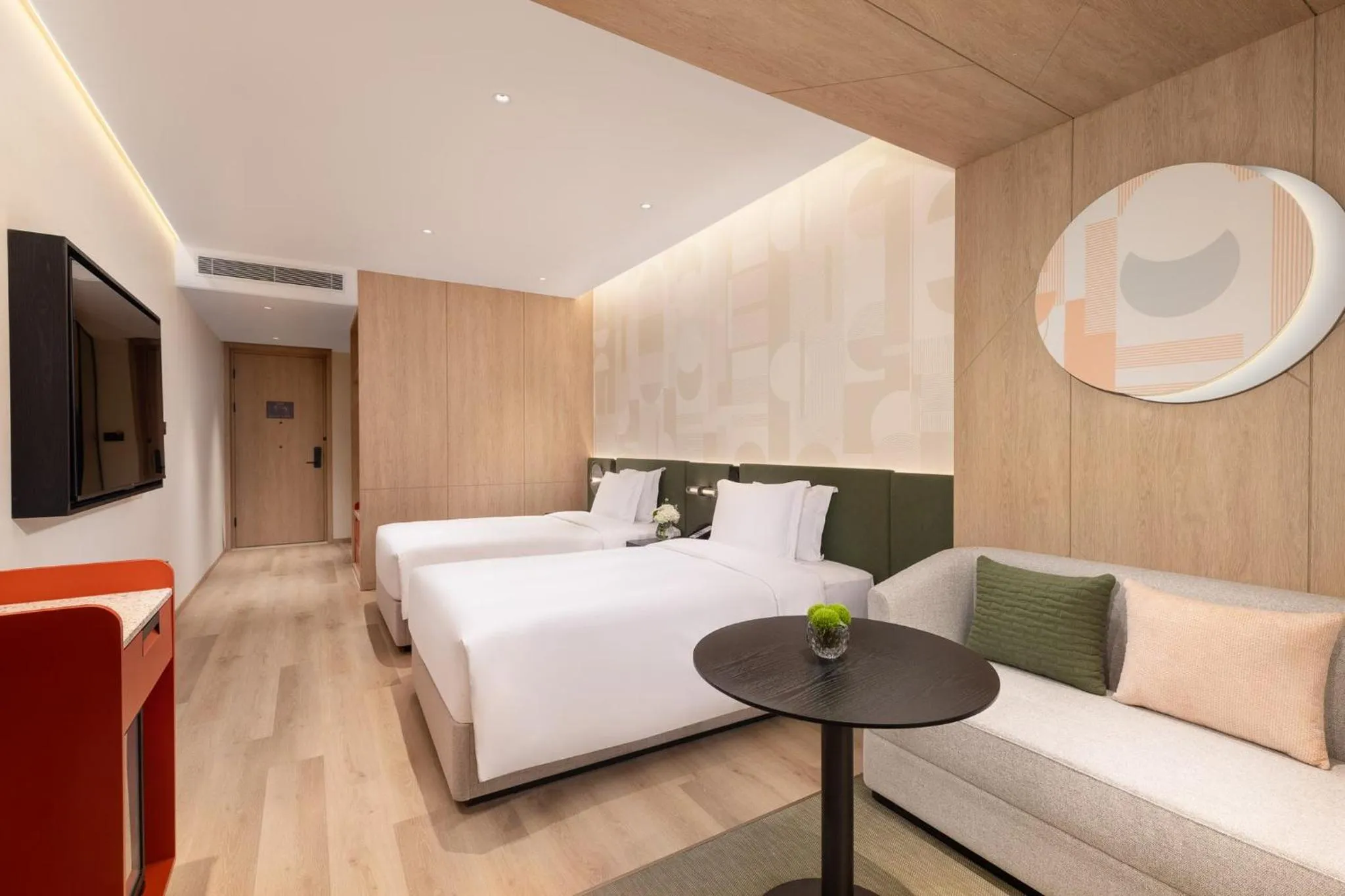 Photo of the whole room, Bed in EVEN Hotel Hangzhou West Lake by IHG