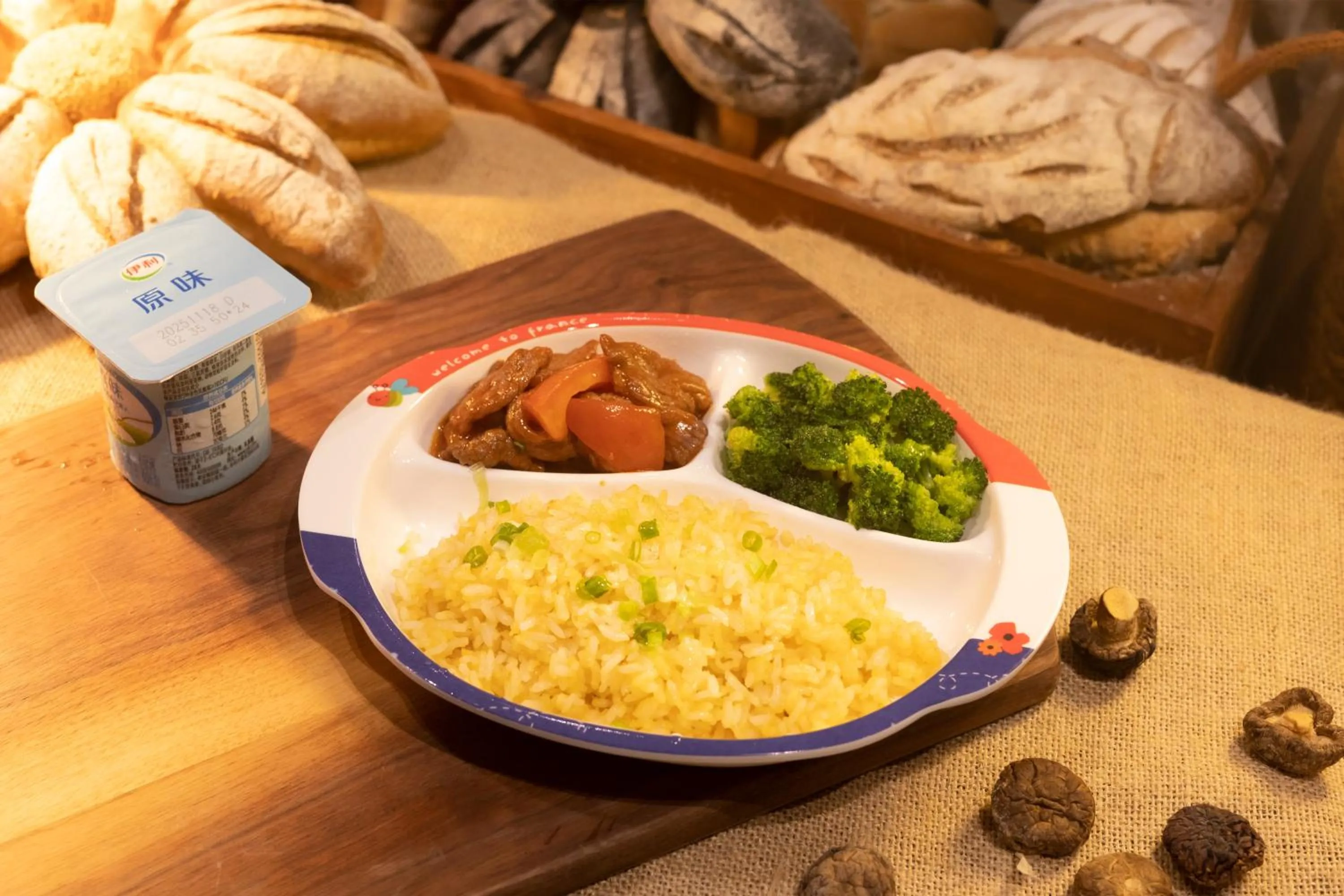 Lunch in Holiday Inn Resort Wanning Shenzhou Peninsula by IHG