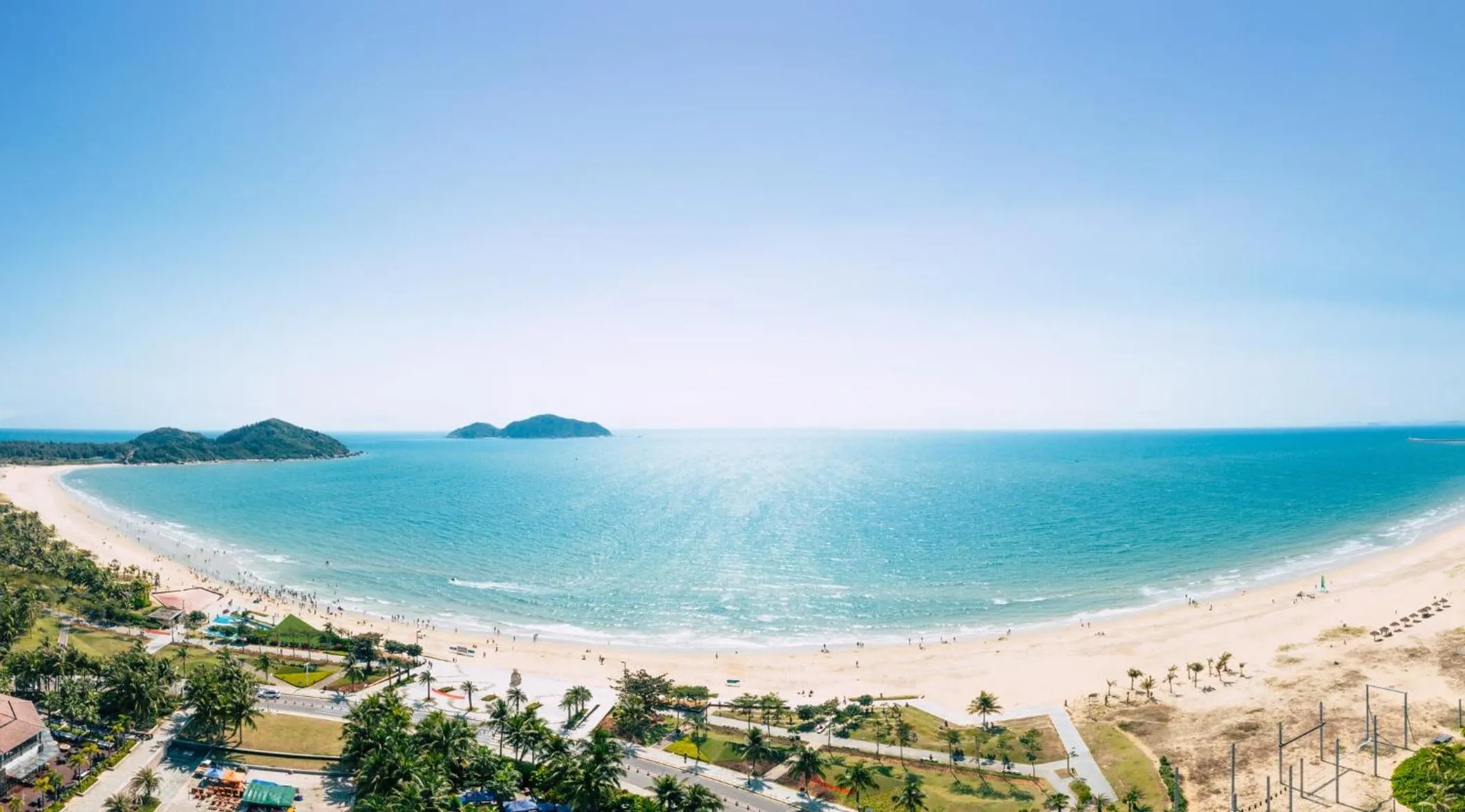 Area and facilities in Holiday Inn Resort Wanning Shenzhou Peninsula by IHG