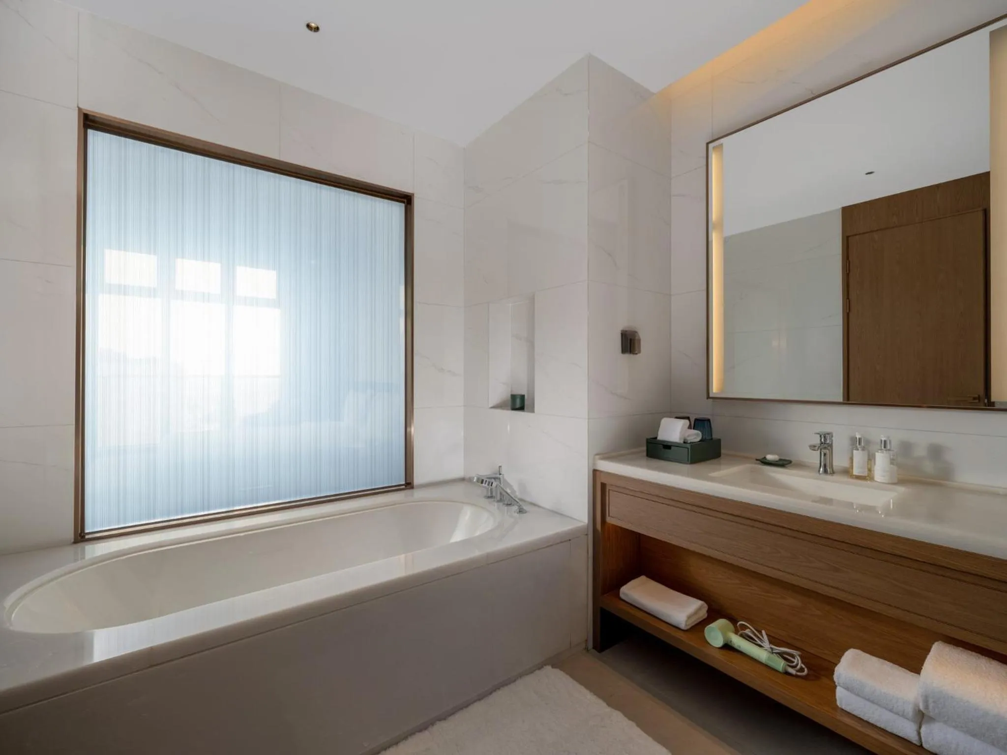 Photo of the whole room in Holiday Inn Resort Wanning Shenzhou Peninsula by IHG