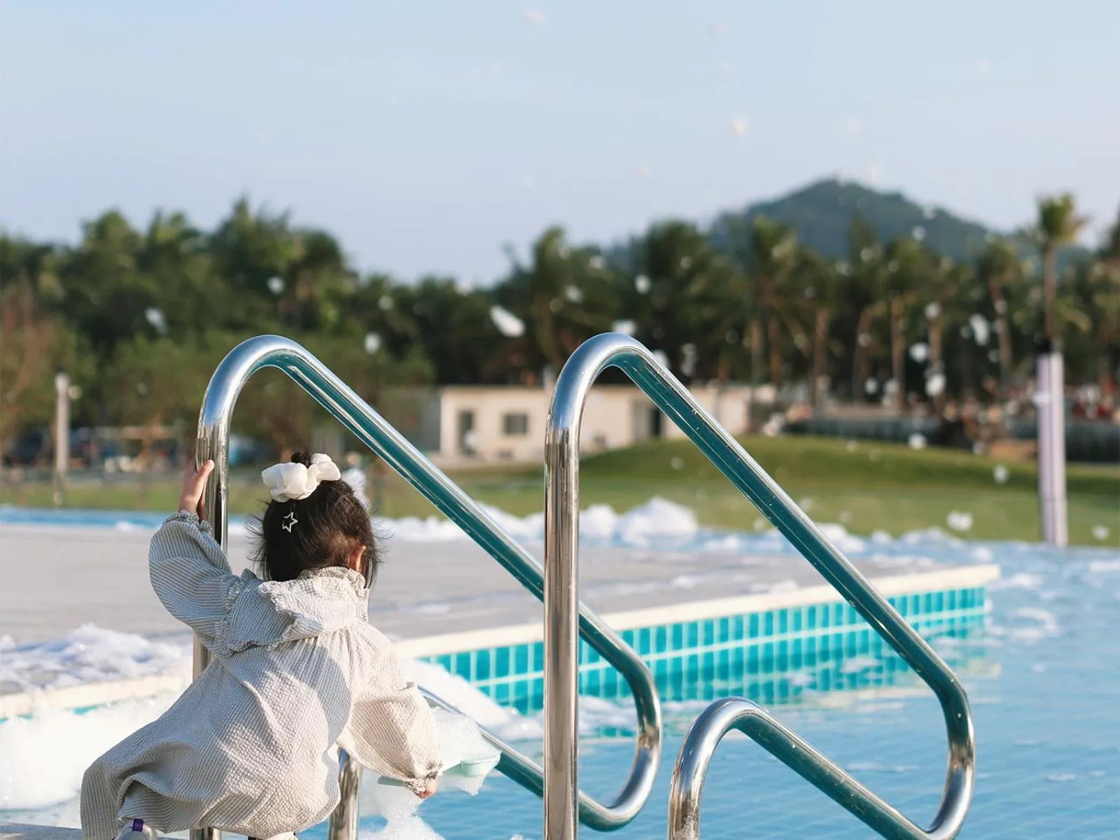 Swimming pool in Holiday Inn Resort Wanning Shenzhou Peninsula by IHG