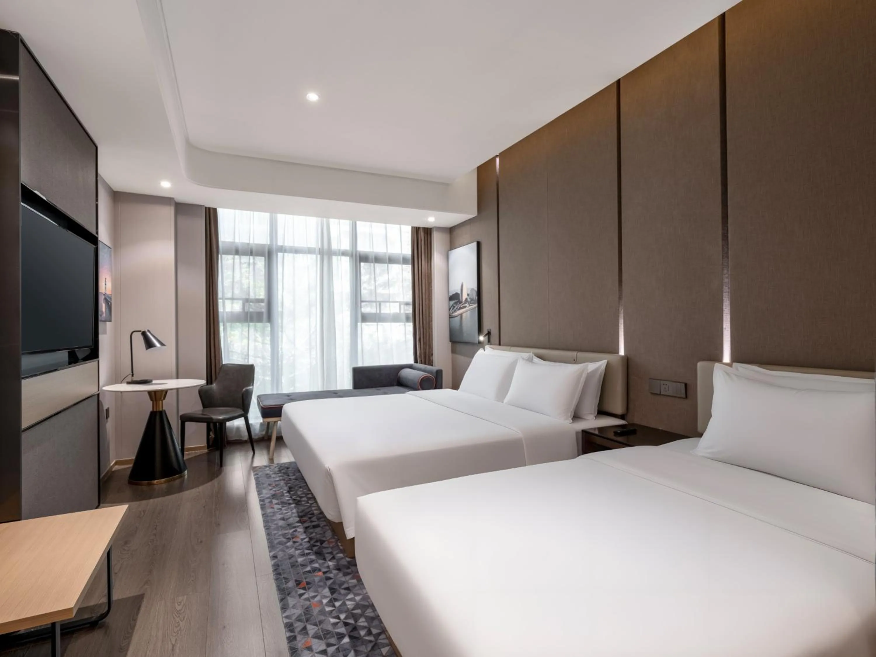Photo of the whole room, Bed in Holiday Inn Express Zhuhai Grand Theater by IHG