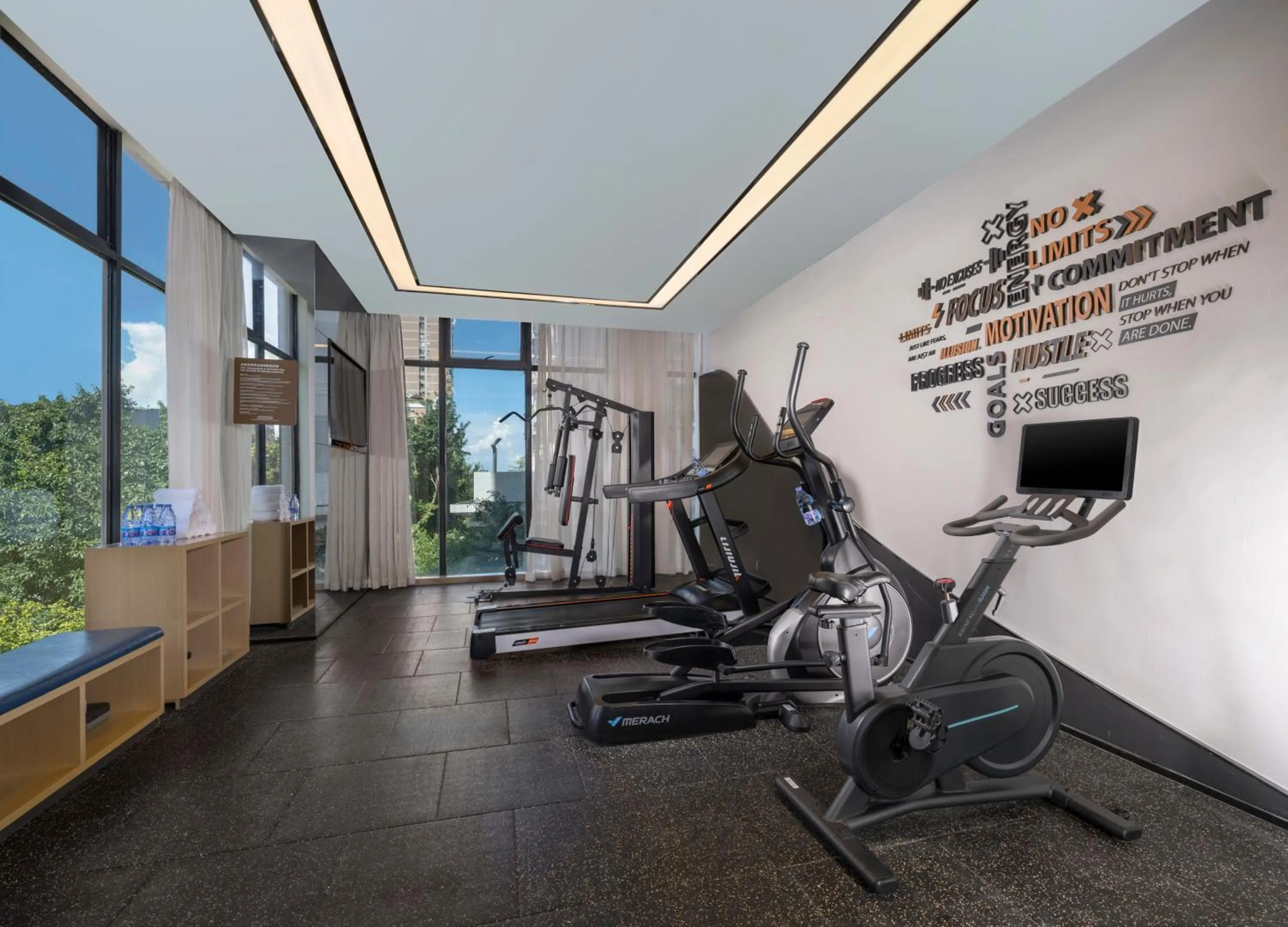 Fitness centre/facilities in Holiday Inn Express Zhuhai Grand Theater by IHG