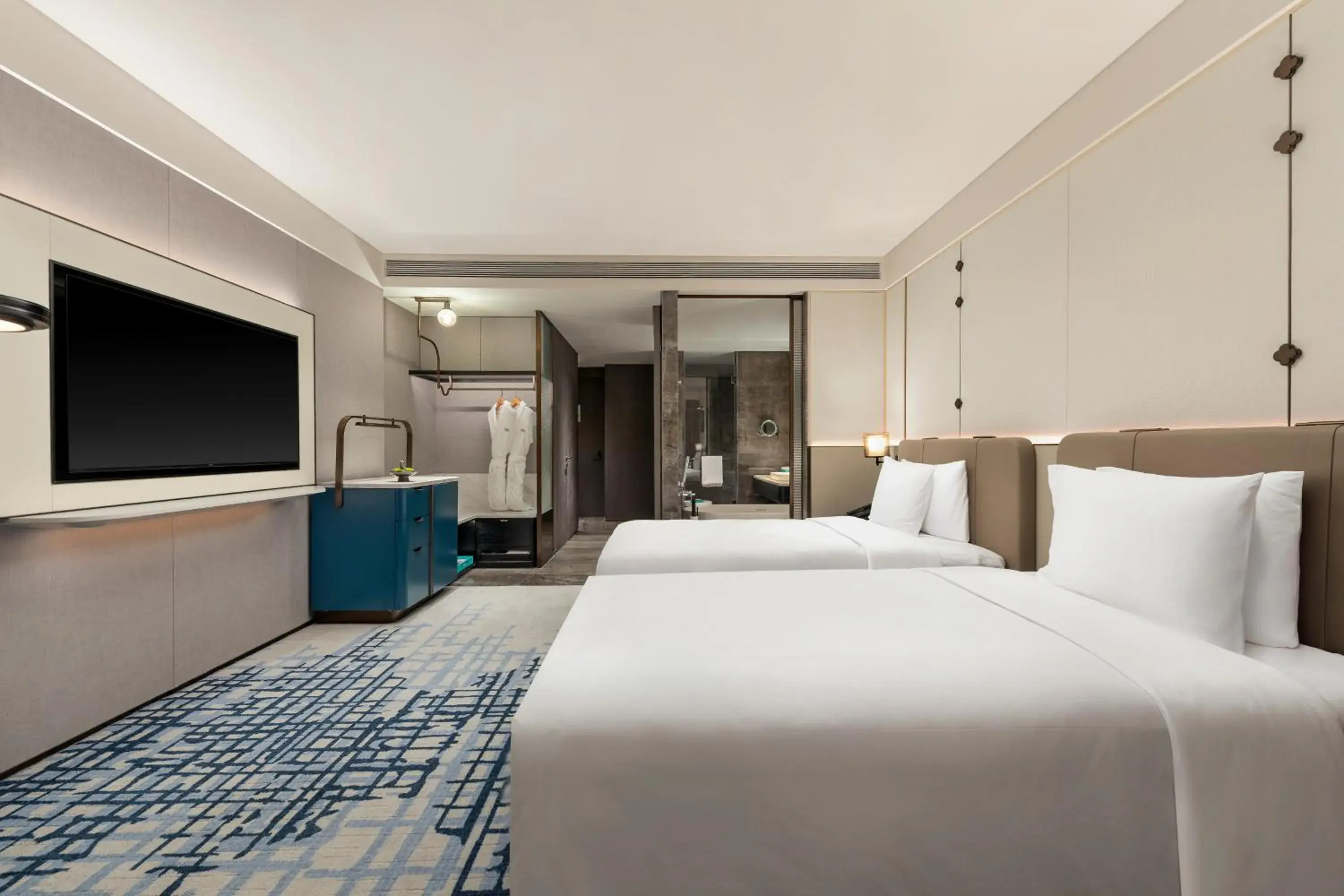 Standard Double Room with Two Double Beds and City View in Crowne Plaza Beijing Tongzhou Standard Double Room with Two Double Beds and City View in Crowne Plaza Beijing Tongzhou