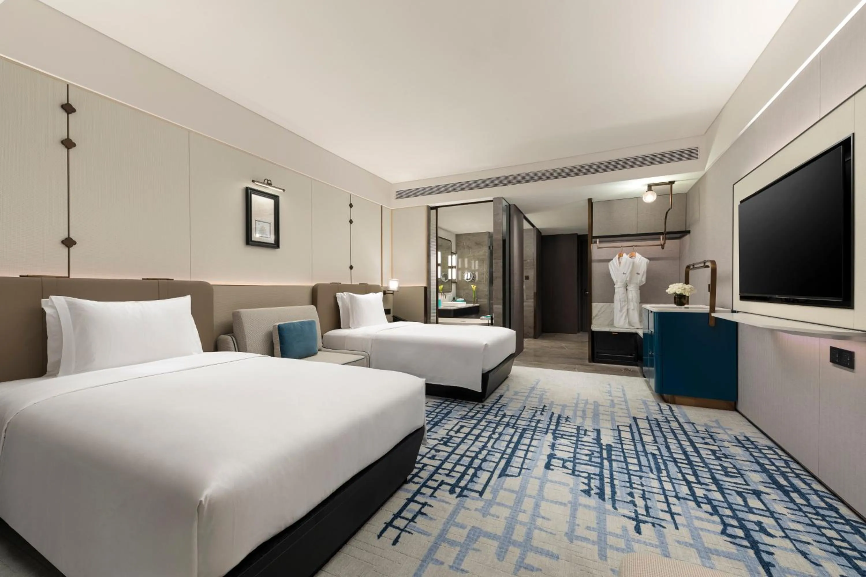 Photo of the whole room, Bed in Crowne Plaza Beijing Tongzhou