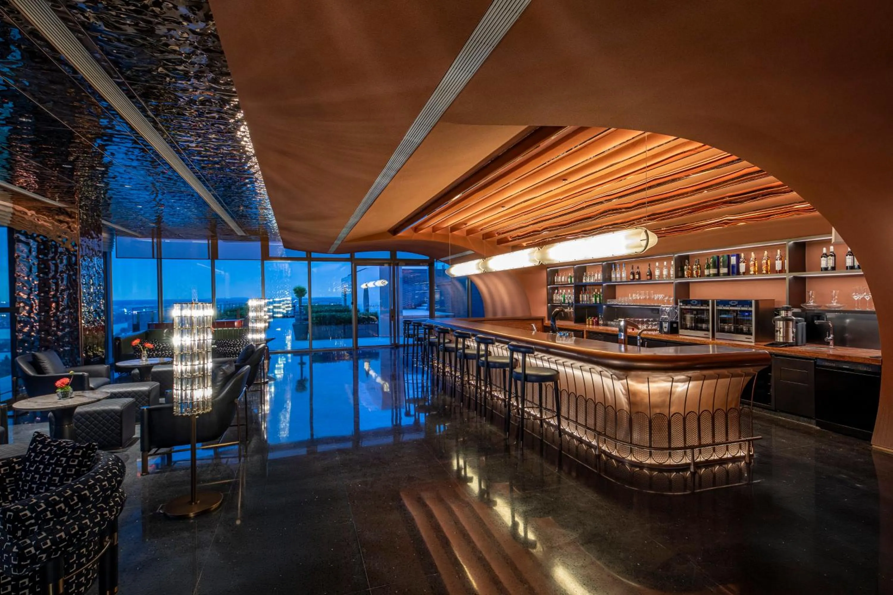 Lounge or bar in Crowne Plaza Beijing Tongzhou