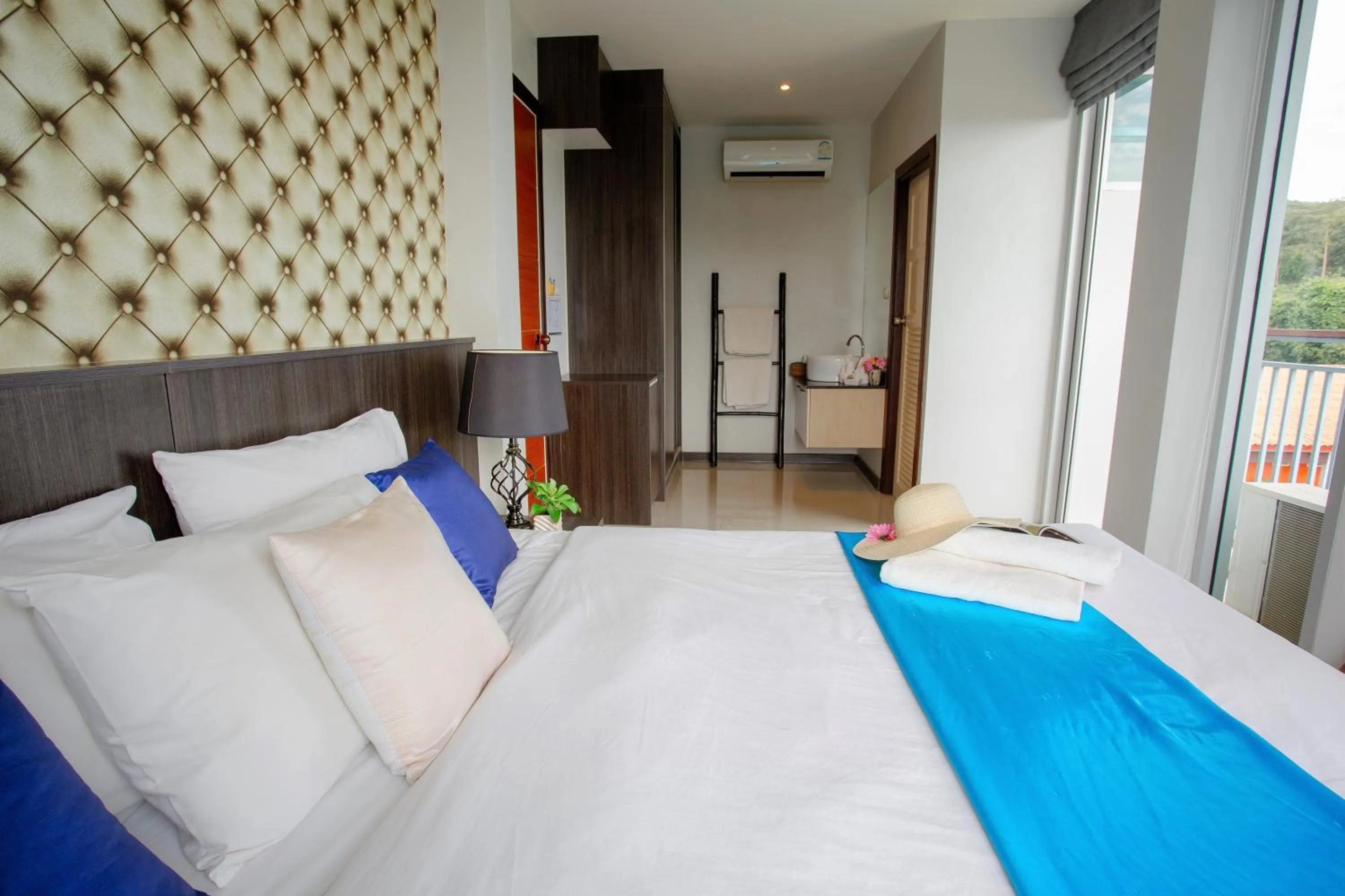 Restaurant/places to eat, Bed in The Wings Boutique Hotels Krabi Ko Lanta