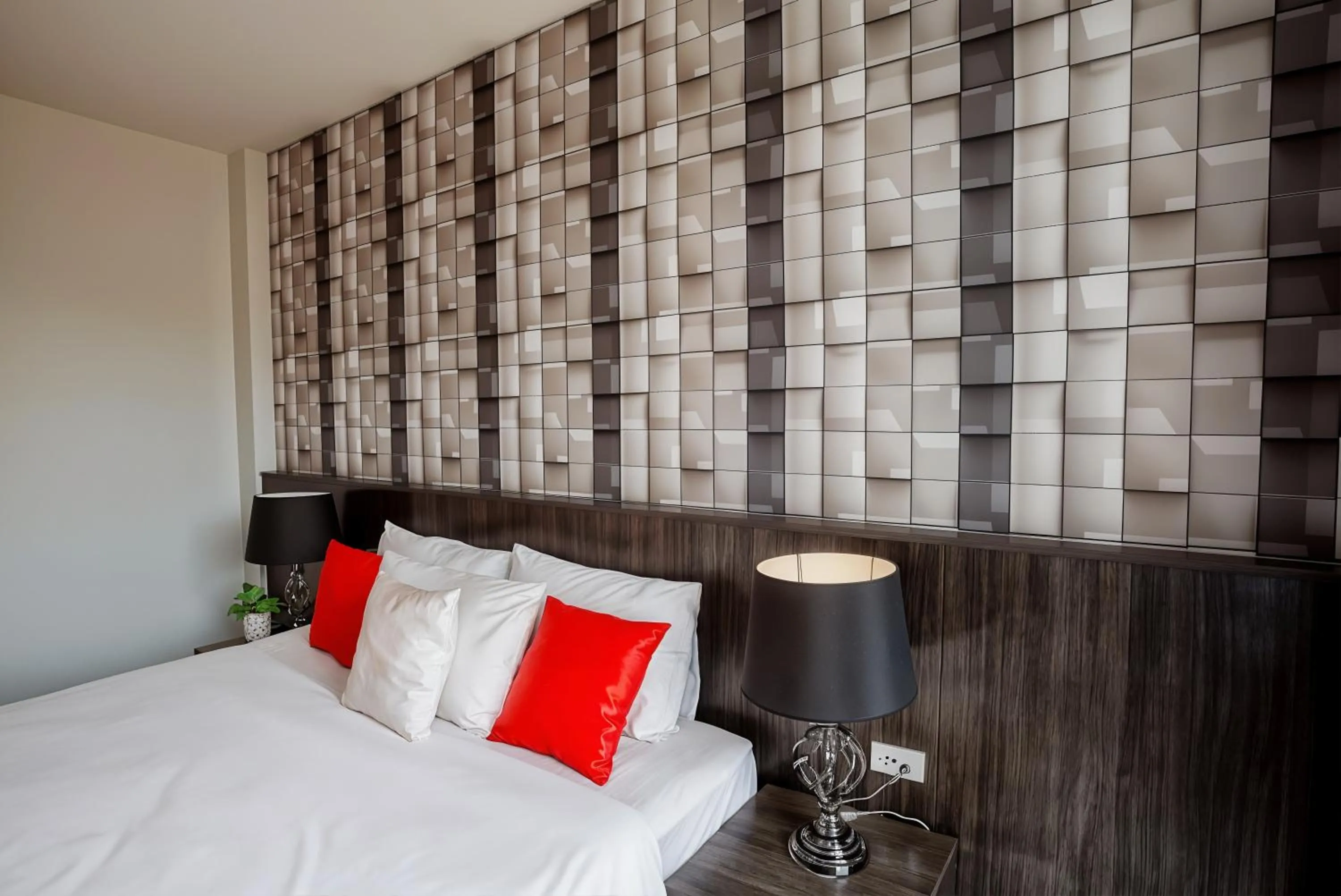 Bed in The Wings Boutique Hotels Krabi Ko Lanta